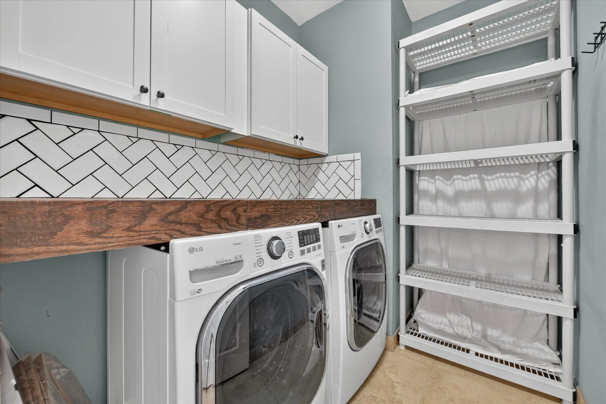 Single Family Residence For Sale in Denton County , 1515 Nightingale Lane, Corinth, Texas 76210, 4 Bedroom, 3 Bathroom, 2 Garage spaces, 2,465 Sqft, built in 1999, mls#21368266, Real Estate Agent in Corinth, Homes For Sale in Denton county, Homes For Sale in Corinth, Realtor in Corinth Texas, Real Estate Brokerage Independent Realty Texas, Luminita Cordes Realtor