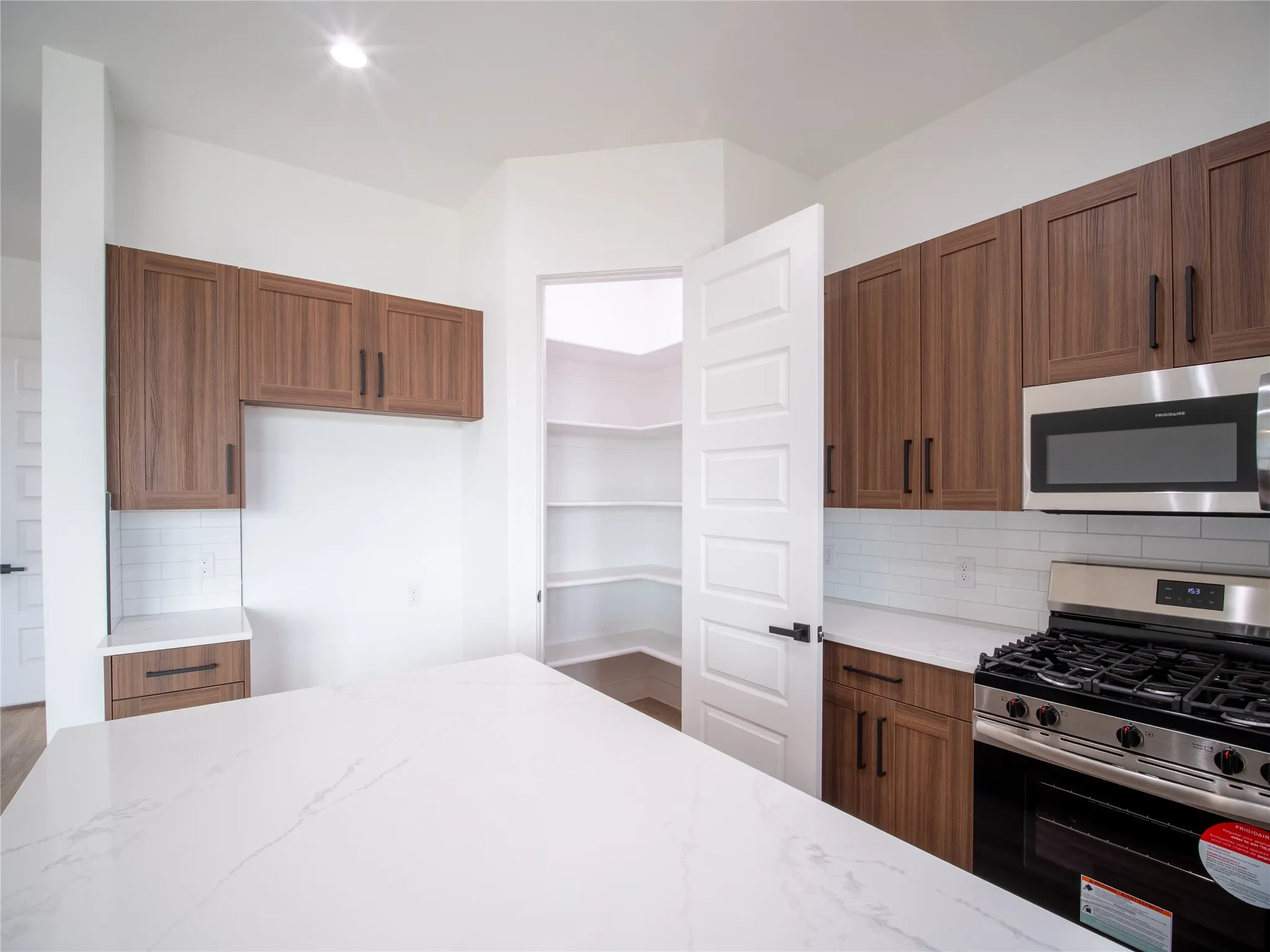 Single Family Residence For Sale in Dallas County , 3453 Sanjeev Drive, Irving, Texas 75060, 3 Bedroom, 3 Bathroom, 2 Garage spaces, 2,206 Sqft, built in 2024, mls#21370923, Real Estate Agent in Irving, Homes For Sale in Dallas county, Homes For Sale in Irving, Realtor in Irving Texas, Real Estate Brokerage Independent Realty Texas, Luminita Cordes Realtor