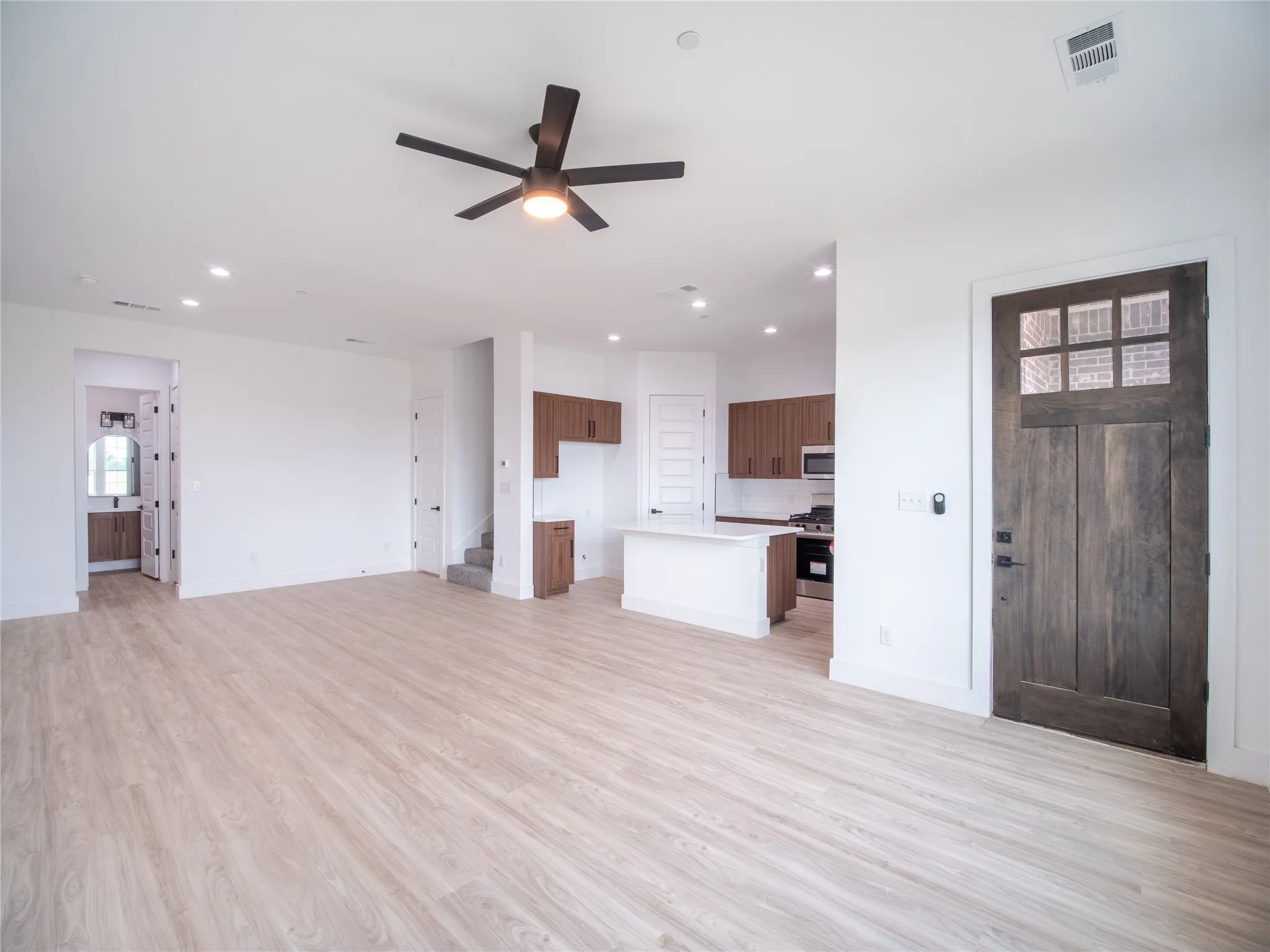 Single Family Residence For Sale in Dallas County , 3453 Sanjeev Drive, Irving, Texas 75060, 3 Bedroom, 3 Bathroom, 2 Garage spaces, 2,206 Sqft, built in 2024, mls#21370923, Real Estate Agent in Irving, Homes For Sale in Dallas county, Homes For Sale in Irving, Realtor in Irving Texas, Real Estate Brokerage Independent Realty Texas, Luminita Cordes Realtor