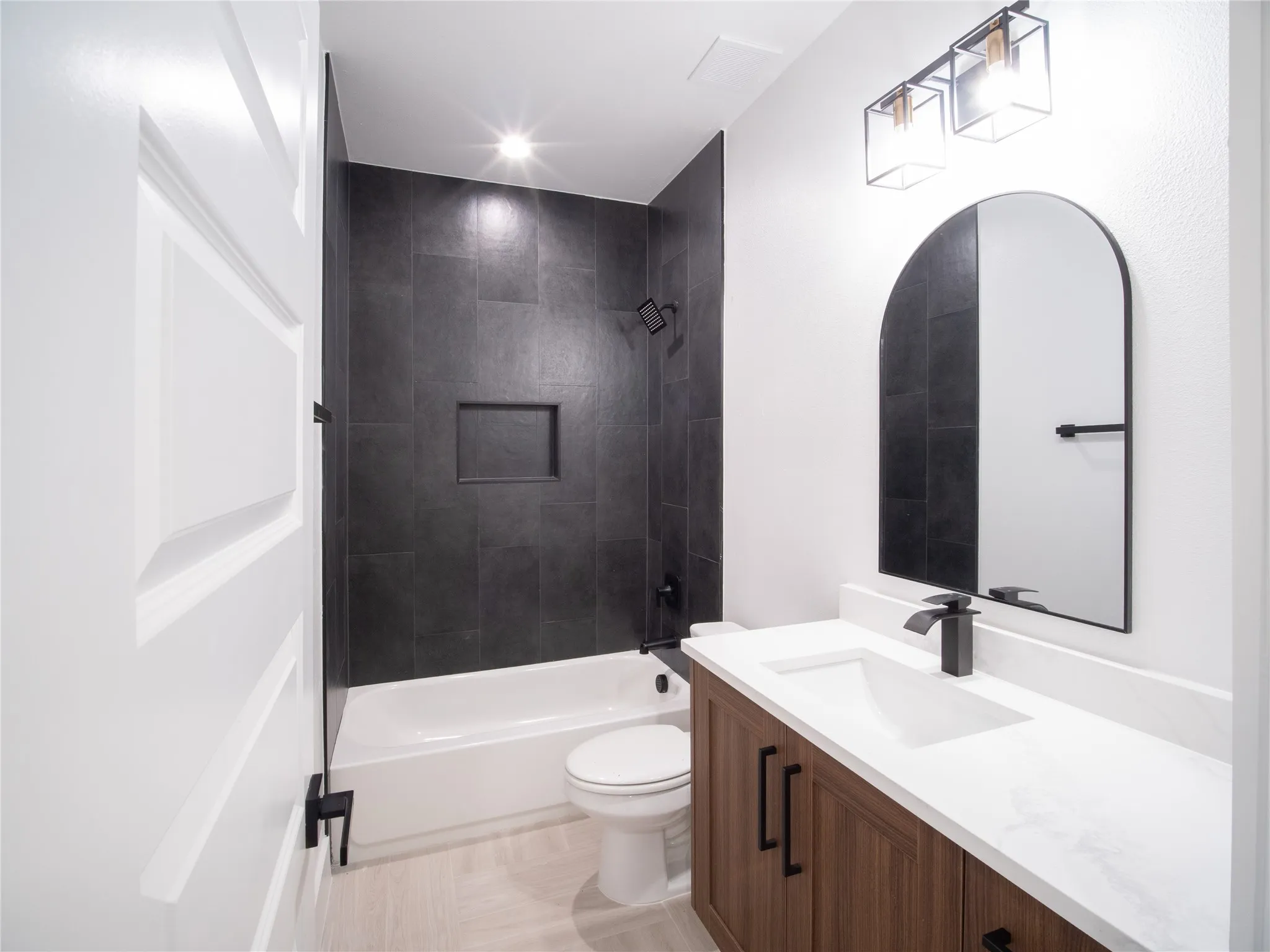 Single Family Residence For Sale in Dallas County , 3453 Sanjeev Drive, Irving, Texas 75060, 3 Bedroom, 3 Bathroom, 2 Garage spaces, 2,206 Sqft, built in 2024, mls#21370923, Real Estate Agent in Irving, Homes For Sale in Dallas county, Homes For Sale in Irving, Realtor in Irving Texas, Real Estate Brokerage Independent Realty Texas, Luminita Cordes Realtor