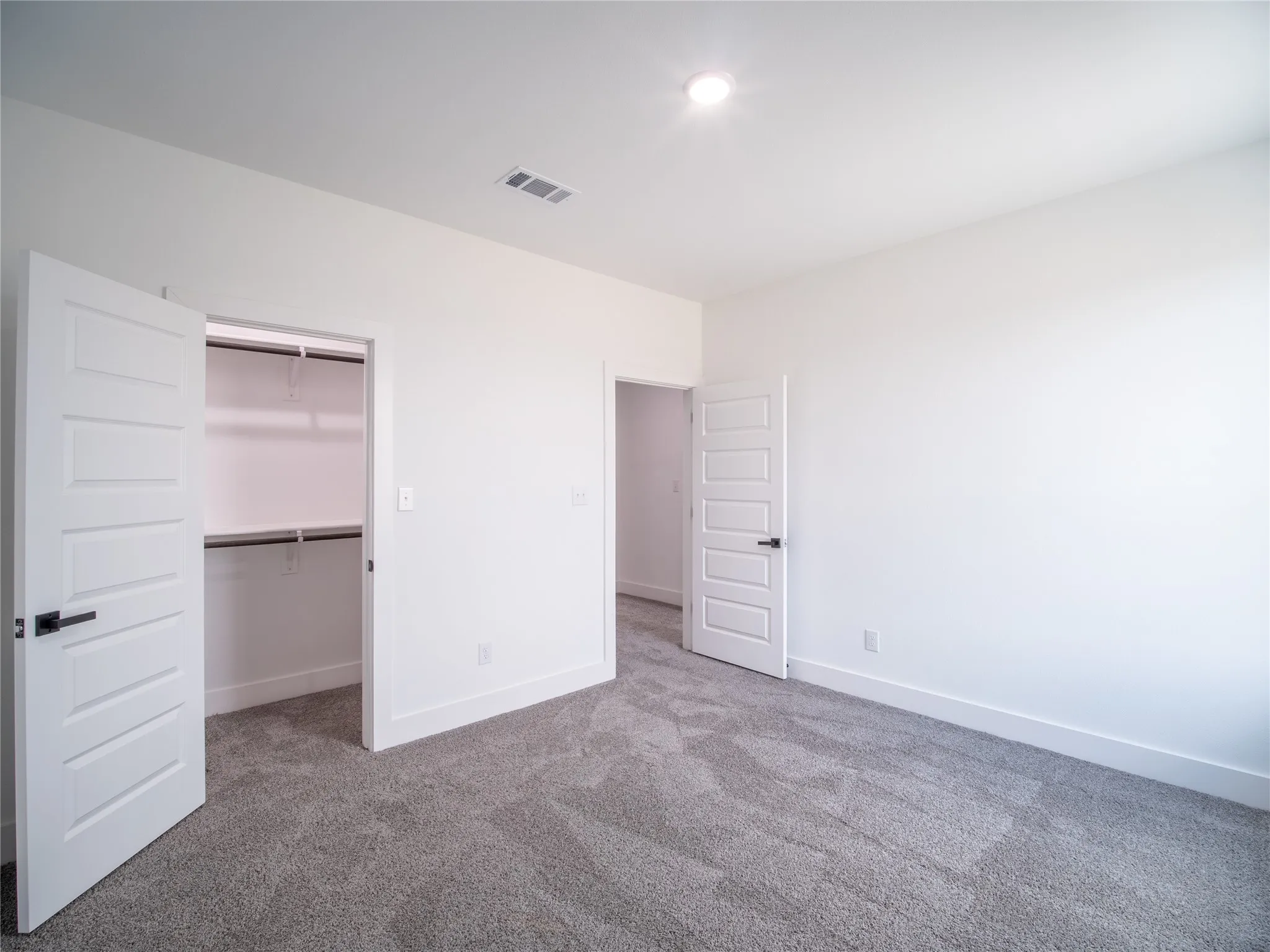Single Family Residence For Sale in Dallas County , 3453 Sanjeev Drive, Irving, Texas 75060, 3 Bedroom, 3 Bathroom, 2 Garage spaces, 2,206 Sqft, built in 2024, mls#21370923, Real Estate Agent in Irving, Homes For Sale in Dallas county, Homes For Sale in Irving, Realtor in Irving Texas, Real Estate Brokerage Independent Realty Texas, Luminita Cordes Realtor