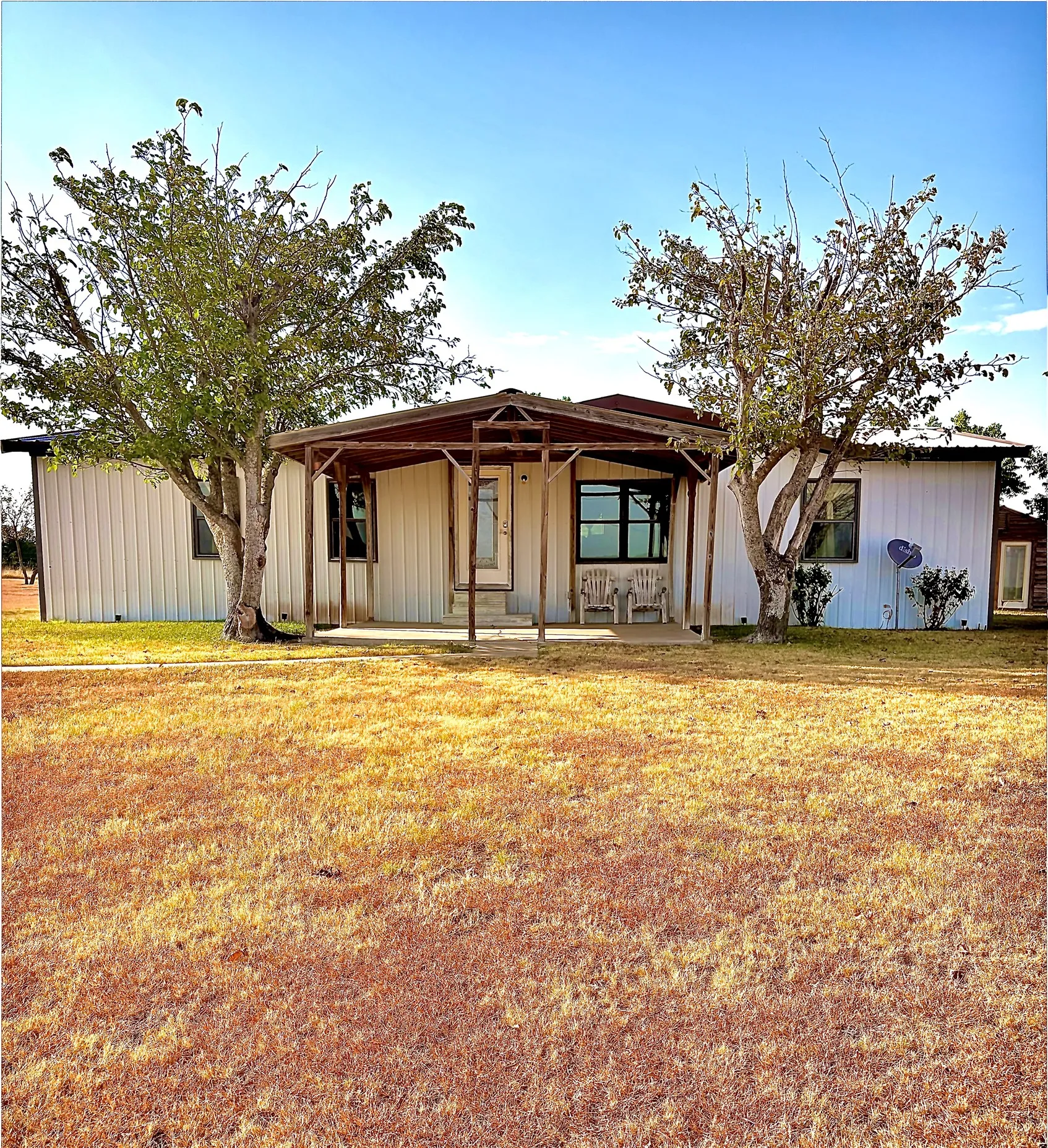 Mobile Home For Sale in Erath County , 1770 County Road 376, Dublin, Texas 76446, 3 Bedroom, 2 Bathroom, Garage spaces, 1,568 Sqft, built in 1985, mls#21370247, Real Estate Agent in Dublin, Homes For Sale in Erath county, Homes For Sale in Dublin, Realtor in Dublin Texas, Real Estate Brokerage Independent Realty Texas, Luminita Cordes Realtor