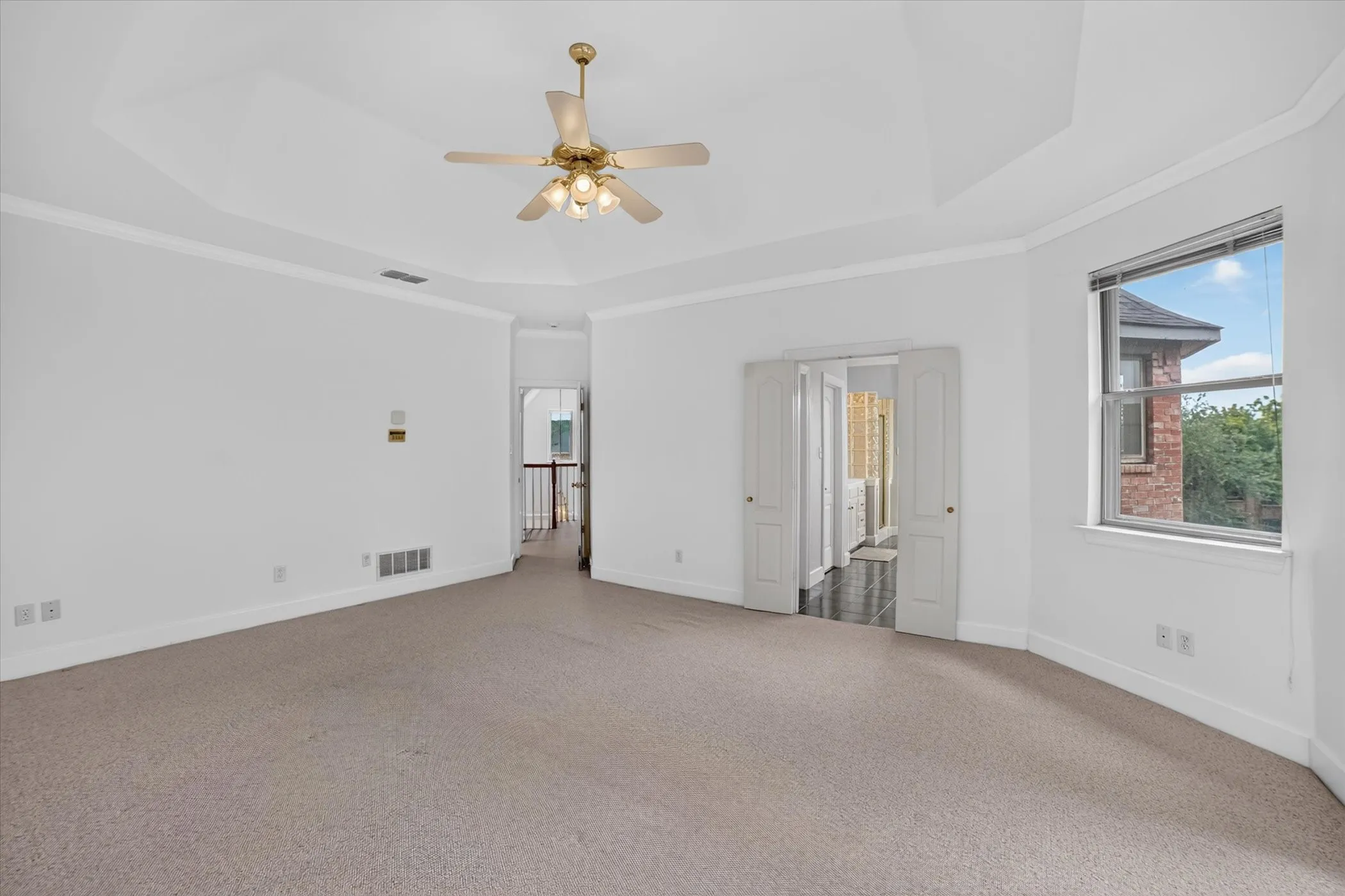 Single Family Residence For Sale in Rockwall County , 101 Reliance Court, Rockwall, Texas 75032, 4 Bedroom, 3 Bathroom, 2 Garage spaces, 3,100 Sqft, built in 1994, mls#21370487, Real Estate Agent in Rockwall, Homes For Sale in Rockwall county, Homes For Sale in Rockwall, Realtor in Rockwall Texas, Real Estate Brokerage Independent Realty Texas, Luminita Cordes Realtor