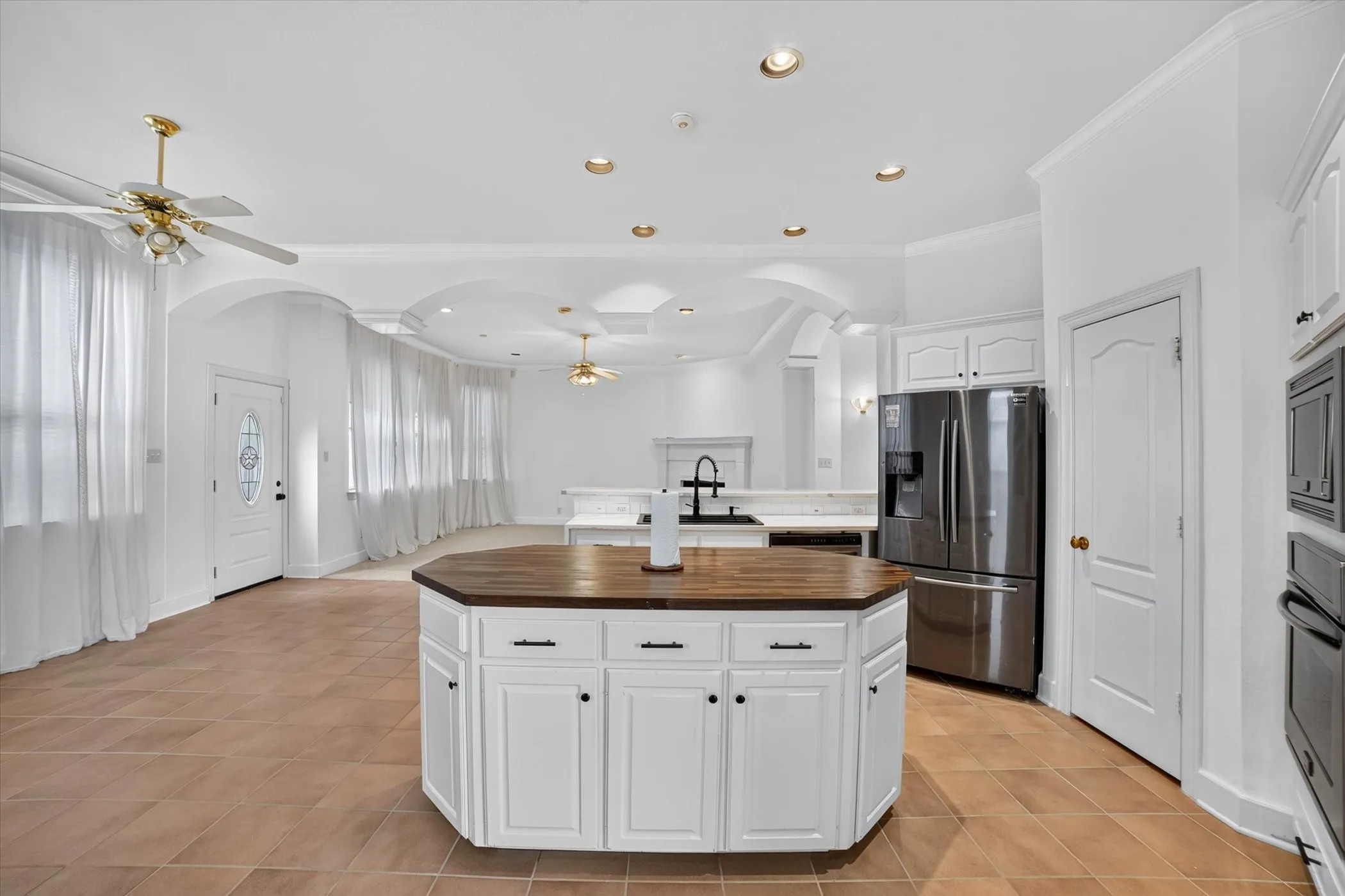Single Family Residence For Sale in Rockwall County , 101 Reliance Court, Rockwall, Texas 75032, 4 Bedroom, 3 Bathroom, 2 Garage spaces, 3,100 Sqft, built in 1994, mls#21370487, Real Estate Agent in Rockwall, Homes For Sale in Rockwall county, Homes For Sale in Rockwall, Realtor in Rockwall Texas, Real Estate Brokerage Independent Realty Texas, Luminita Cordes Realtor