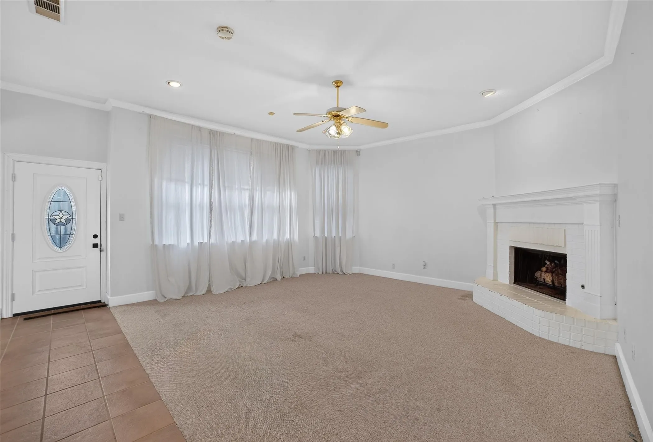 Single Family Residence For Sale in Rockwall County , 101 Reliance Court, Rockwall, Texas 75032, 4 Bedroom, 3 Bathroom, 2 Garage spaces, 3,100 Sqft, built in 1994, mls#21370487, Real Estate Agent in Rockwall, Homes For Sale in Rockwall county, Homes For Sale in Rockwall, Realtor in Rockwall Texas, Real Estate Brokerage Independent Realty Texas, Luminita Cordes Realtor