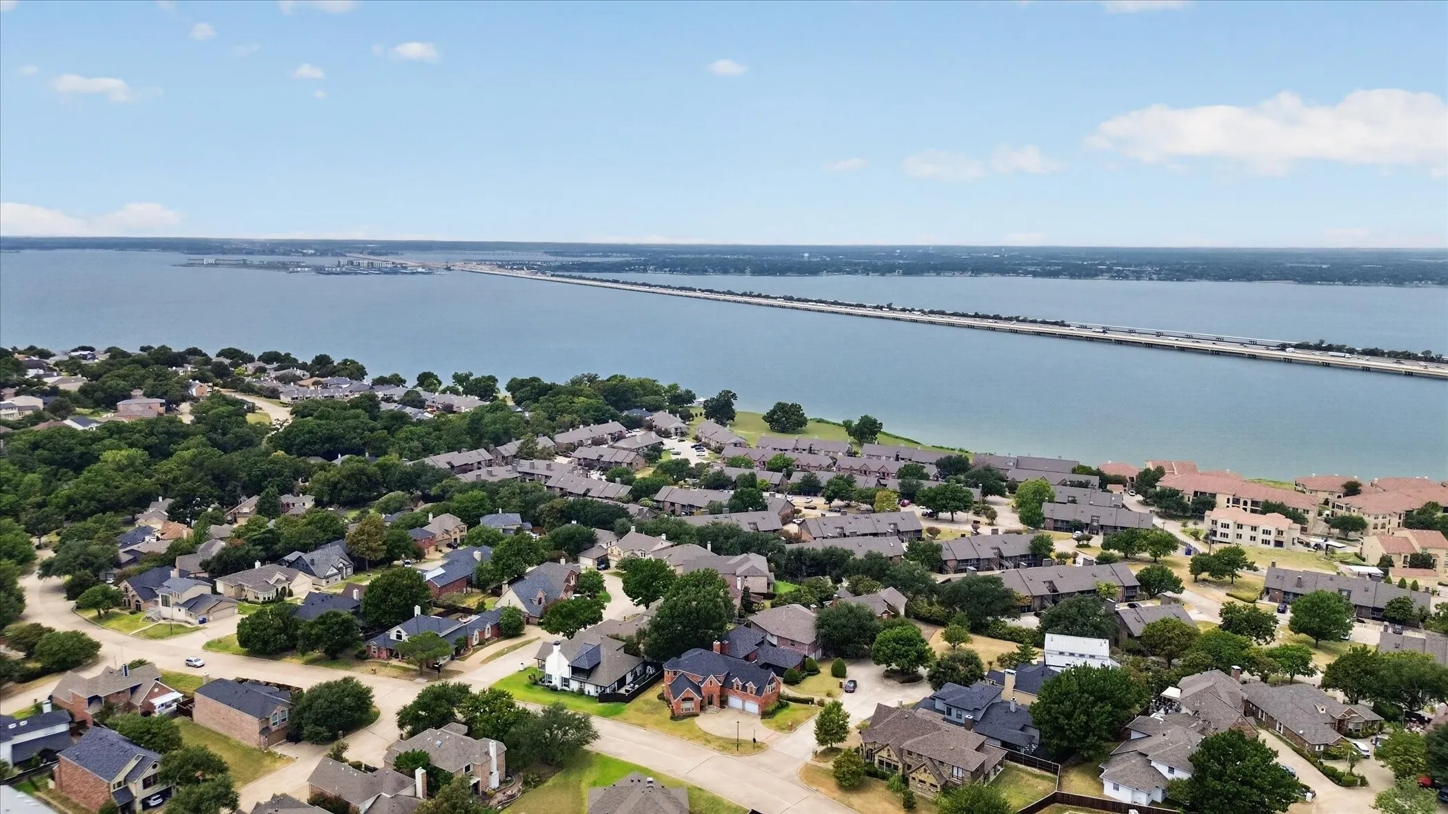 Single Family Residence For Sale in Rockwall County , 101 Reliance Court, Rockwall, Texas 75032, 4 Bedroom, 3 Bathroom, 2 Garage spaces, 3,100 Sqft, built in 1994, mls#21370487, Real Estate Agent in Rockwall, Homes For Sale in Rockwall county, Homes For Sale in Rockwall, Realtor in Rockwall Texas, Real Estate Brokerage Independent Realty Texas, Luminita Cordes Realtor