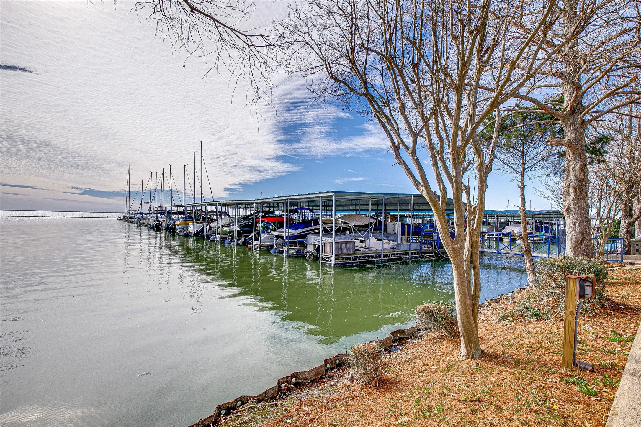 Single Family Residence For Sale in Rockwall County , 101 Reliance Court, Rockwall, Texas 75032, 4 Bedroom, 3 Bathroom, 2 Garage spaces, 3,100 Sqft, built in 1994, mls#21370487, Real Estate Agent in Rockwall, Homes For Sale in Rockwall county, Homes For Sale in Rockwall, Realtor in Rockwall Texas, Real Estate Brokerage Independent Realty Texas, Luminita Cordes Realtor