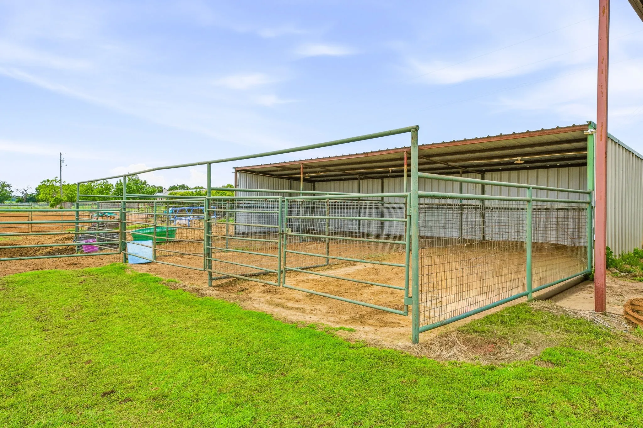 Single Family Residence For Sale in Erath County , 11555 N US Highway 377, Stephenville, Texas 76401, 3 Bedroom, 2 Bathroom, Garage spaces, 1,792 Sqft, built in 2000, mls#21369015, Real Estate Agent in Stephenville, Homes For Sale in Erath county, Homes For Sale in Stephenville, Realtor in Stephenville Texas, Real Estate Brokerage Independent Realty Texas, Luminita Cordes Realtor