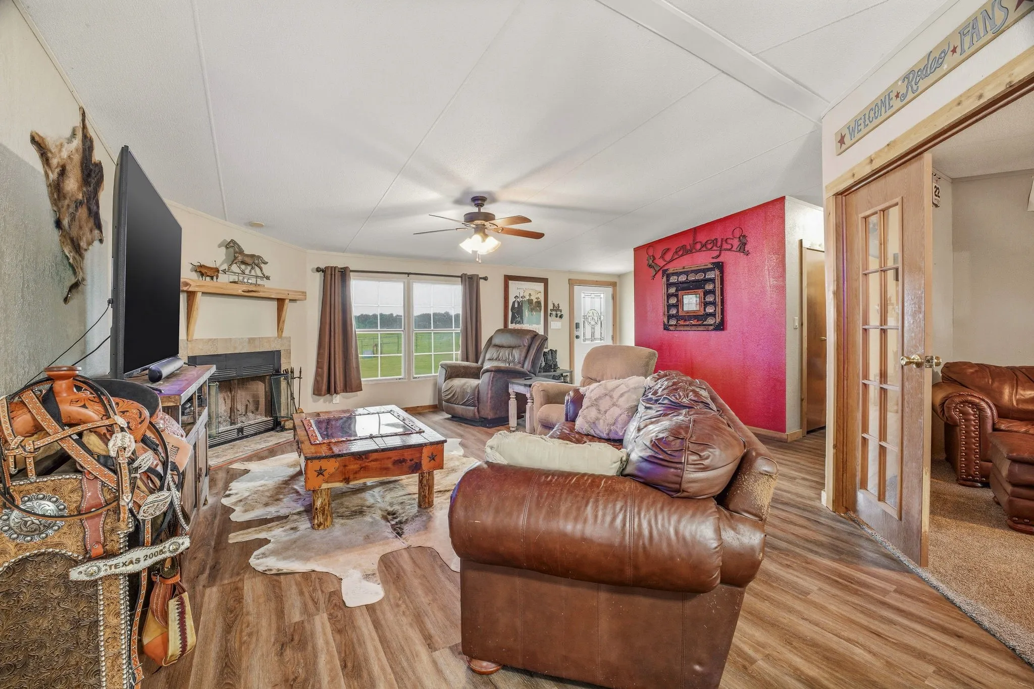 Single Family Residence For Sale in Erath County , 11555 N US Highway 377, Stephenville, Texas 76401, 3 Bedroom, 2 Bathroom, Garage spaces, 1,792 Sqft, built in 2000, mls#21369015, Real Estate Agent in Stephenville, Homes For Sale in Erath county, Homes For Sale in Stephenville, Realtor in Stephenville Texas, Real Estate Brokerage Independent Realty Texas, Luminita Cordes Realtor