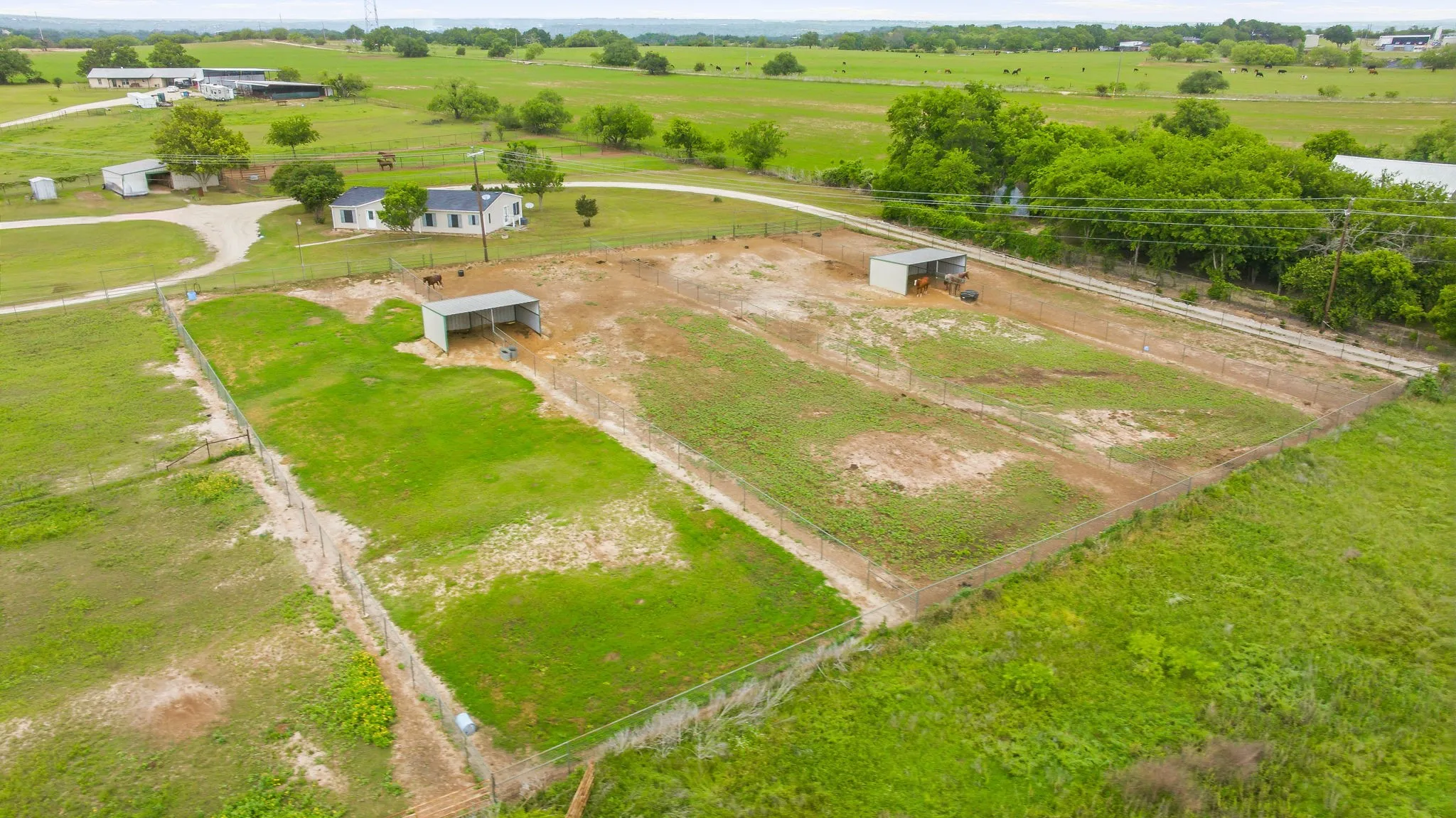 Single Family Residence For Sale in Erath County , 11555 N US Highway 377, Stephenville, Texas 76401, 3 Bedroom, 2 Bathroom, Garage spaces, 1,792 Sqft, built in 2000, mls#21369015, Real Estate Agent in Stephenville, Homes For Sale in Erath county, Homes For Sale in Stephenville, Realtor in Stephenville Texas, Real Estate Brokerage Independent Realty Texas, Luminita Cordes Realtor