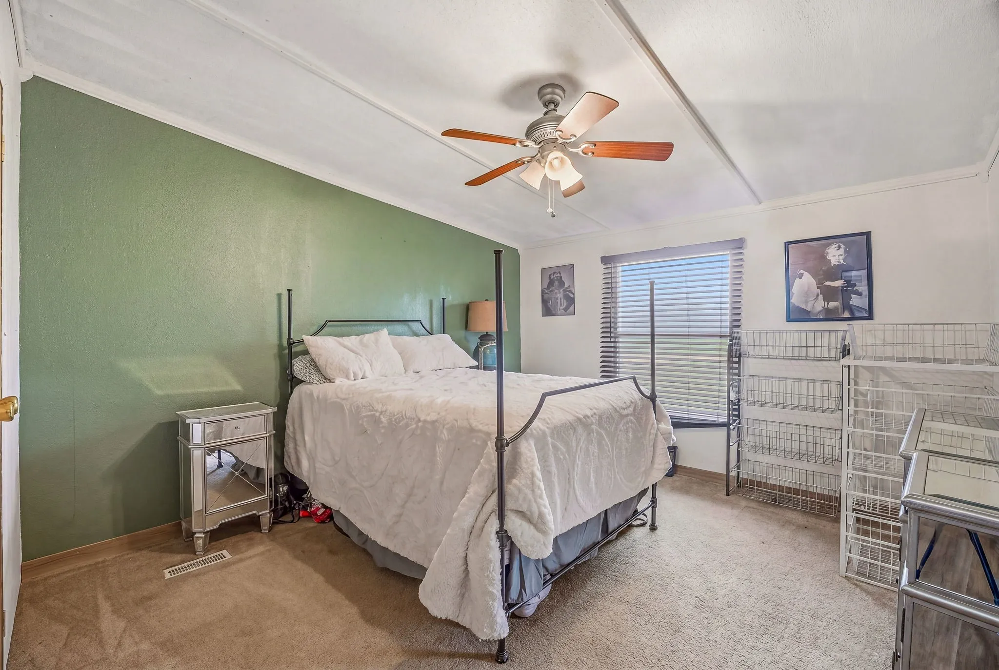Single Family Residence For Sale in Erath County , 11555 N US Highway 377, Stephenville, Texas 76401, 3 Bedroom, 2 Bathroom, Garage spaces, 1,792 Sqft, built in 2000, mls#21369015, Real Estate Agent in Stephenville, Homes For Sale in Erath county, Homes For Sale in Stephenville, Realtor in Stephenville Texas, Real Estate Brokerage Independent Realty Texas, Luminita Cordes Realtor