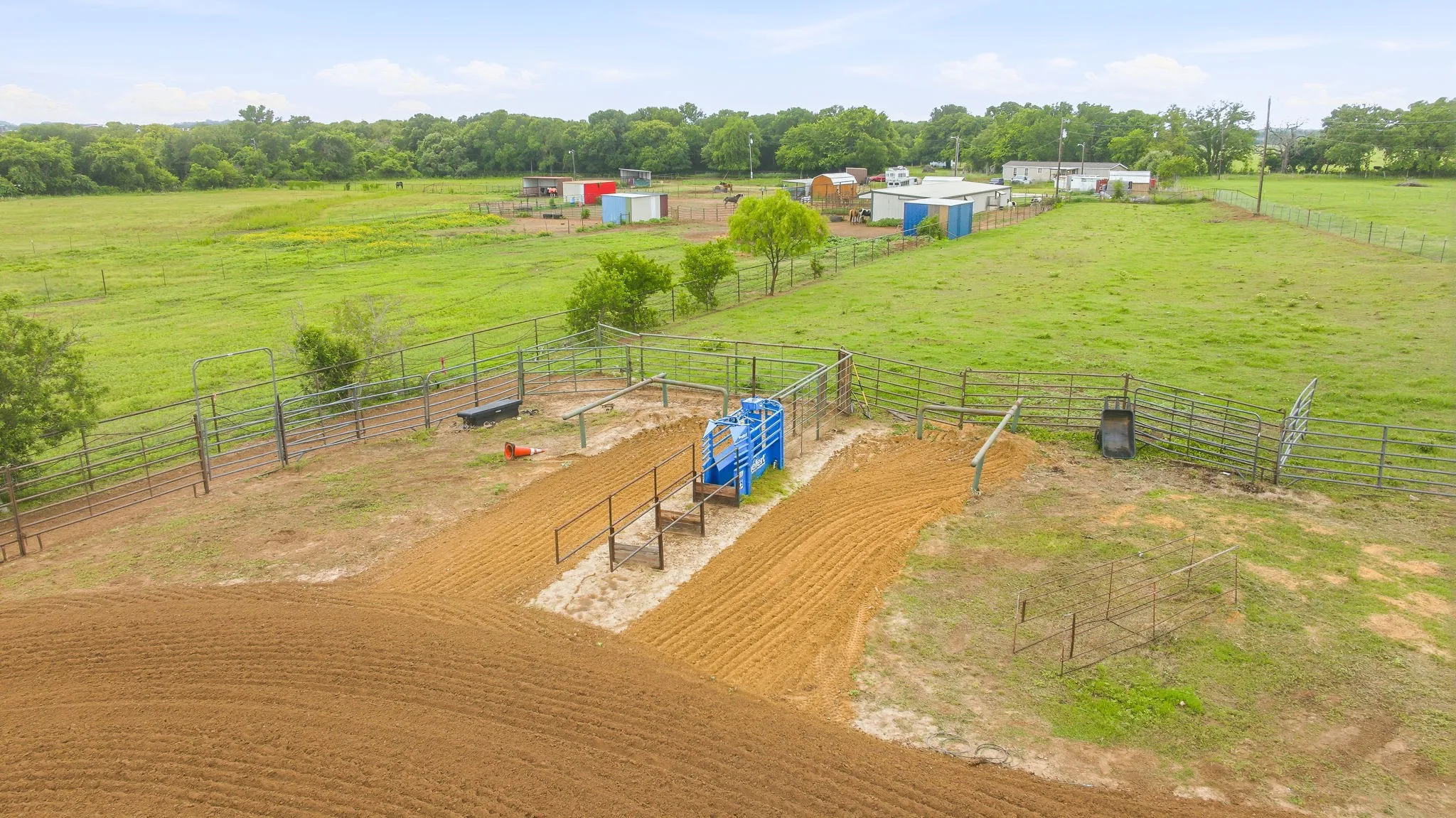Single Family Residence For Sale in Erath County , 11555 N US Highway 377, Stephenville, Texas 76401, 3 Bedroom, 2 Bathroom, Garage spaces, 1,792 Sqft, built in 2000, mls#21369015, Real Estate Agent in Stephenville, Homes For Sale in Erath county, Homes For Sale in Stephenville, Realtor in Stephenville Texas, Real Estate Brokerage Independent Realty Texas, Luminita Cordes Realtor