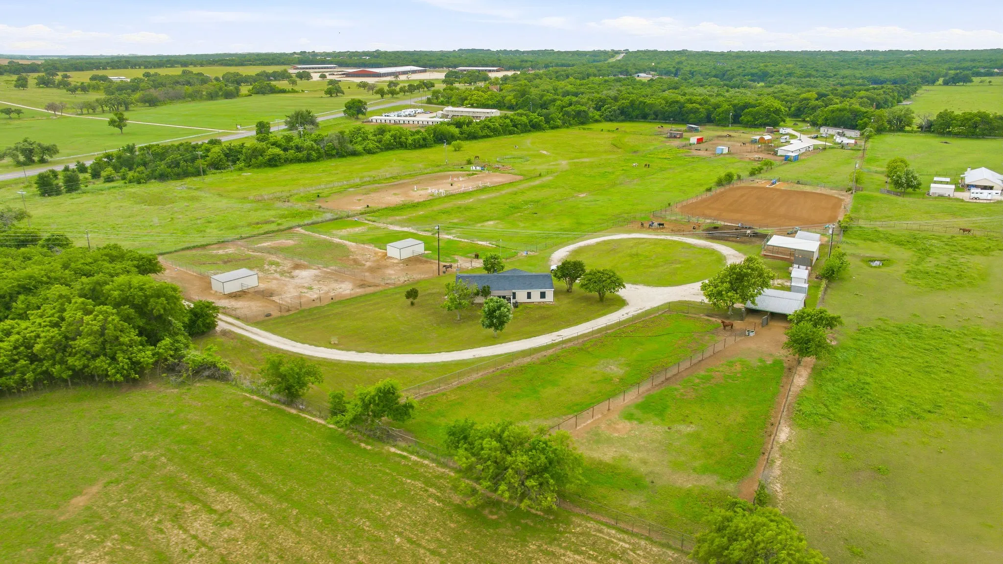 Single Family Residence For Sale in Erath County , 11555 N US Highway 377, Stephenville, Texas 76401, 3 Bedroom, 2 Bathroom, Garage spaces, 1,792 Sqft, built in 2000, mls#21369015, Real Estate Agent in Stephenville, Homes For Sale in Erath county, Homes For Sale in Stephenville, Realtor in Stephenville Texas, Real Estate Brokerage Independent Realty Texas, Luminita Cordes Realtor