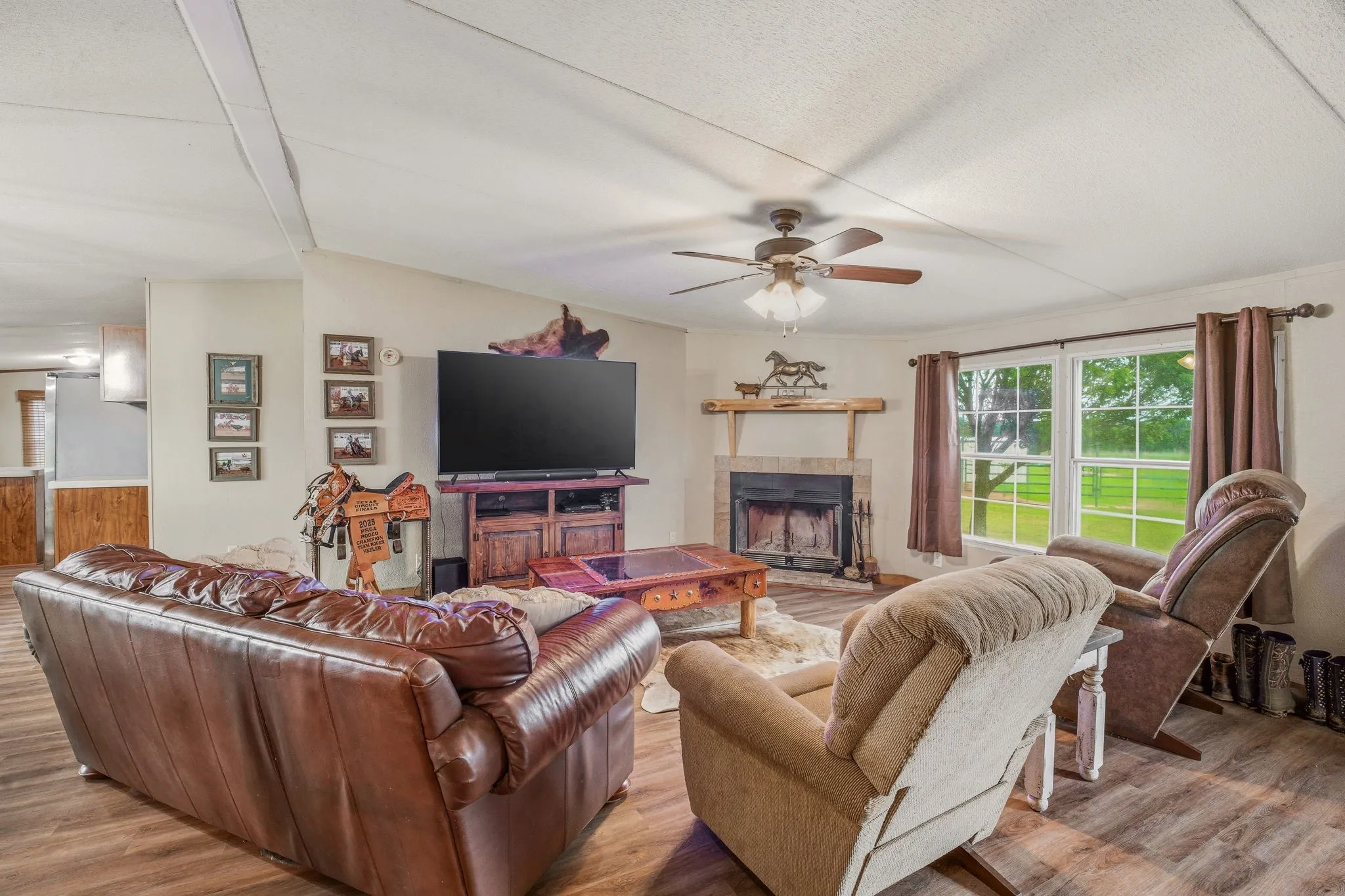 Single Family Residence For Sale in Erath County , 11555 N US Highway 377, Stephenville, Texas 76401, 3 Bedroom, 2 Bathroom, Garage spaces, 1,792 Sqft, built in 2000, mls#21369015, Real Estate Agent in Stephenville, Homes For Sale in Erath county, Homes For Sale in Stephenville, Realtor in Stephenville Texas, Real Estate Brokerage Independent Realty Texas, Luminita Cordes Realtor