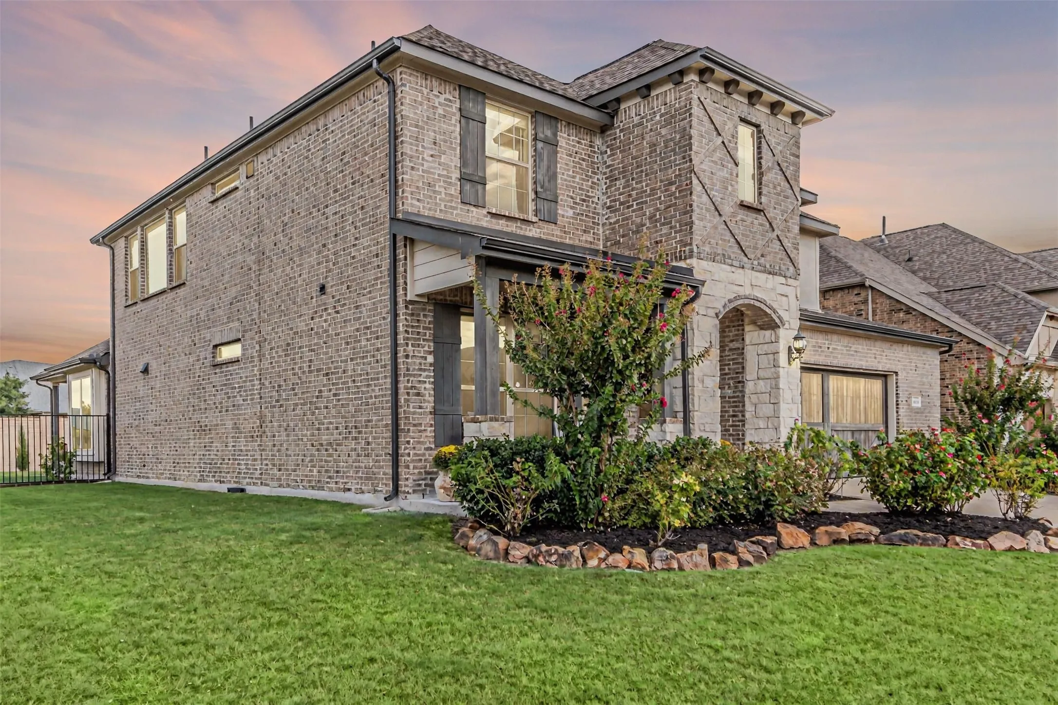 Single Family Residence For Sale in Collin County , 11264 Geranium Drive, Frisco, Texas 75035, 4 Bedroom, 4 Bathroom, 2 Garage spaces, 3,105 Sqft, built in 2019, mls#21371537, Real Estate Agent in Frisco, Homes For Sale in Collin county, Homes For Sale in Frisco, Realtor in Frisco Texas, Real Estate Brokerage Independent Realty Texas, Luminita Cordes Realtor