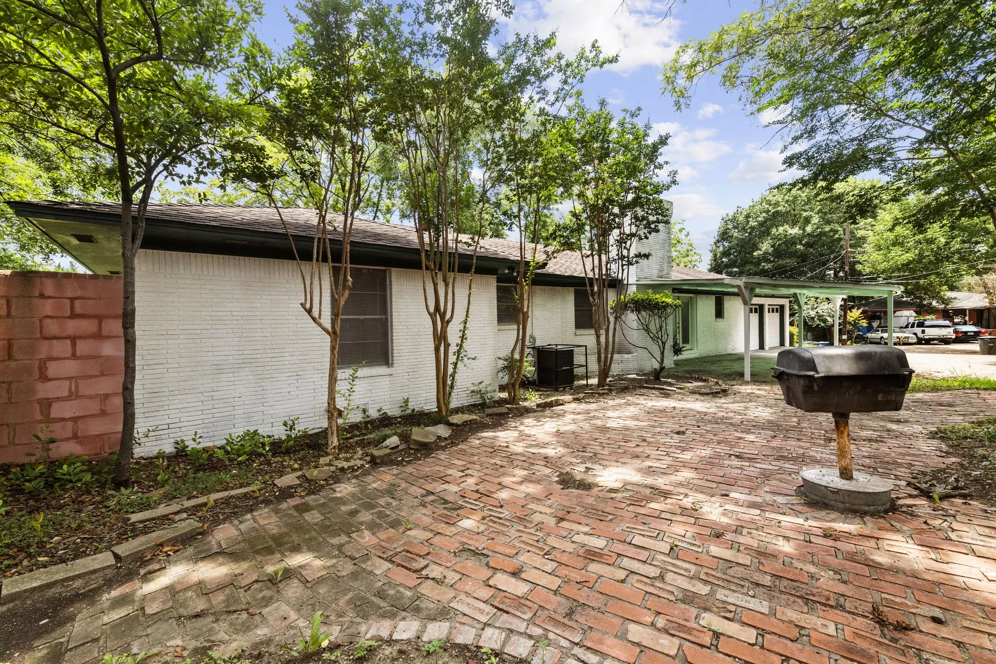 Single Family Residence For Rent in Dallas County , 5007 Rockport Drive, Dallas, Texas 75232, 3 Bedroom, 2 Bathroom, 2 Garage spaces, 1,971 Sqft, built in 1955, mls#21371531, Real Estate Agent in Dallas, Homes For Rent in Dallas county, Homes For Rent in Dallas, Realtor in Dallas Texas, Real Estate Brokerage Independent Realty Texas, Luminita Cordes Realtor