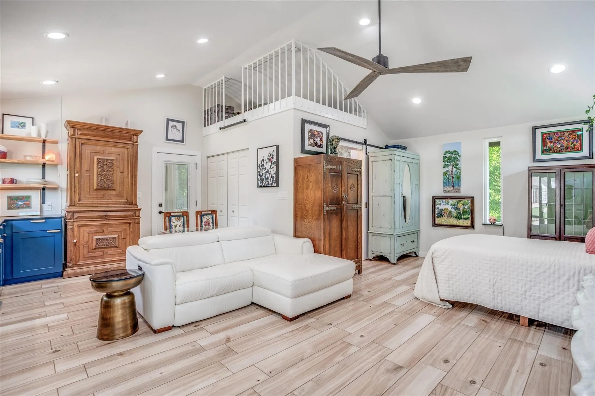 Single Family Residence For Sale in Parker County , 104 Windsong Court, Weatherford, Texas 76087, 4 Bedroom, 4 Bathroom, 2 Garage spaces, 2,611 Sqft, built in 2016, mls#21355448, Real Estate Agent in Weatherford, Homes For Sale in Parker county, Homes For Sale in Weatherford, Realtor in Weatherford Texas, Real Estate Brokerage Independent Realty Texas, Luminita Cordes Realtor