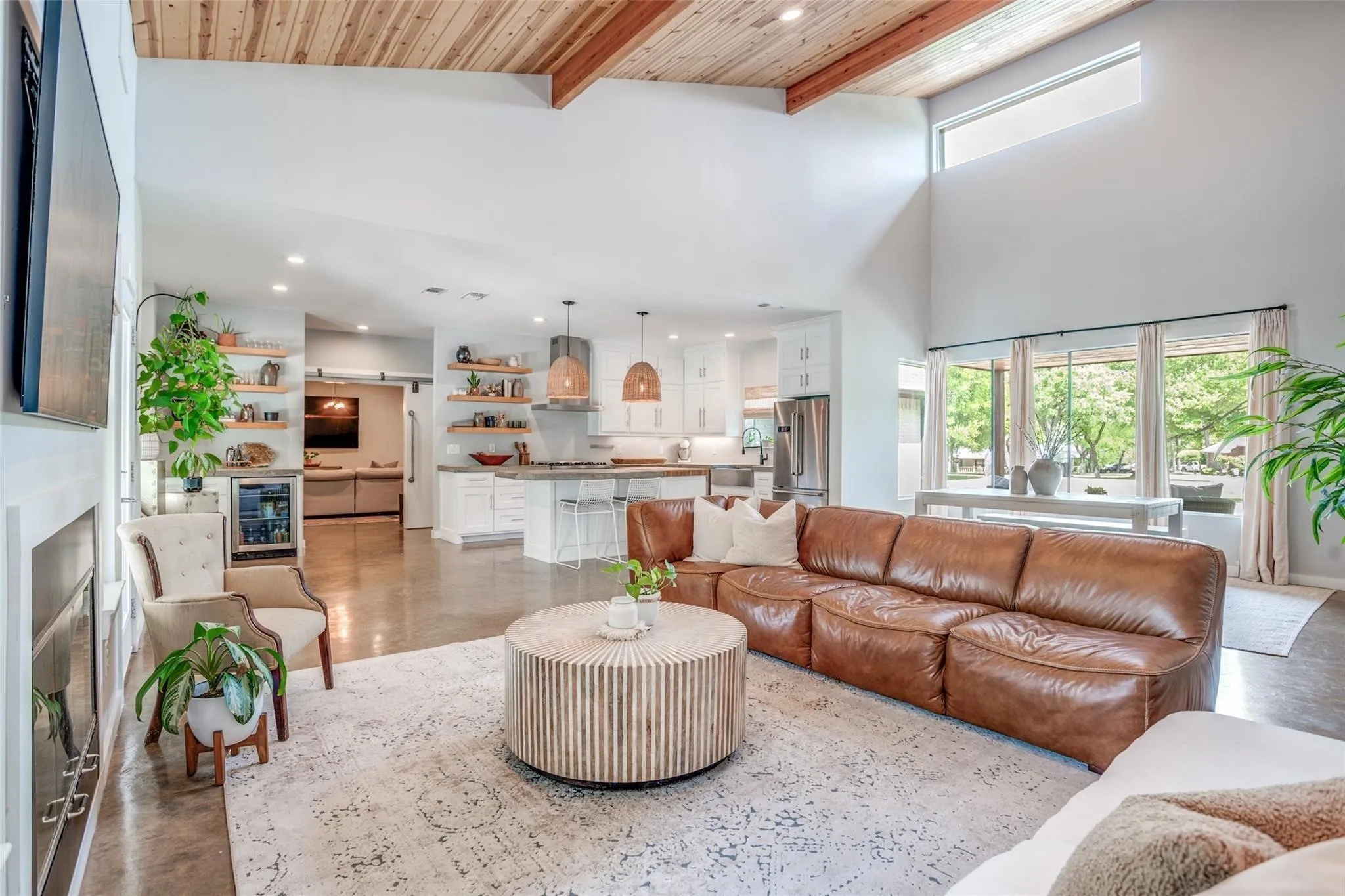 Single Family Residence For Sale in Parker County , 104 Windsong Court, Weatherford, Texas 76087, 4 Bedroom, 4 Bathroom, 2 Garage spaces, 2,611 Sqft, built in 2016, mls#21355448, Real Estate Agent in Weatherford, Homes For Sale in Parker county, Homes For Sale in Weatherford, Realtor in Weatherford Texas, Real Estate Brokerage Independent Realty Texas, Luminita Cordes Realtor