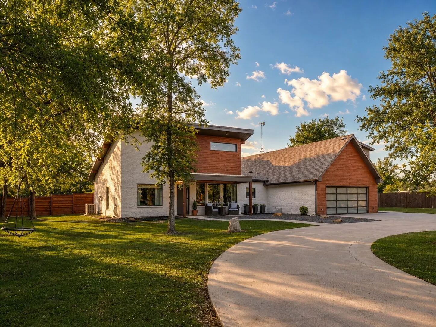 Single Family Residence For Sale in Parker County , 104 Windsong Court, Weatherford, Texas 76087, 4 Bedroom, 4 Bathroom, 2 Garage spaces, 2,611 Sqft, built in 2016, mls#21355448, Real Estate Agent in Weatherford, Homes For Sale in Parker county, Homes For Sale in Weatherford, Realtor in Weatherford Texas, Real Estate Brokerage Independent Realty Texas, Luminita Cordes Realtor