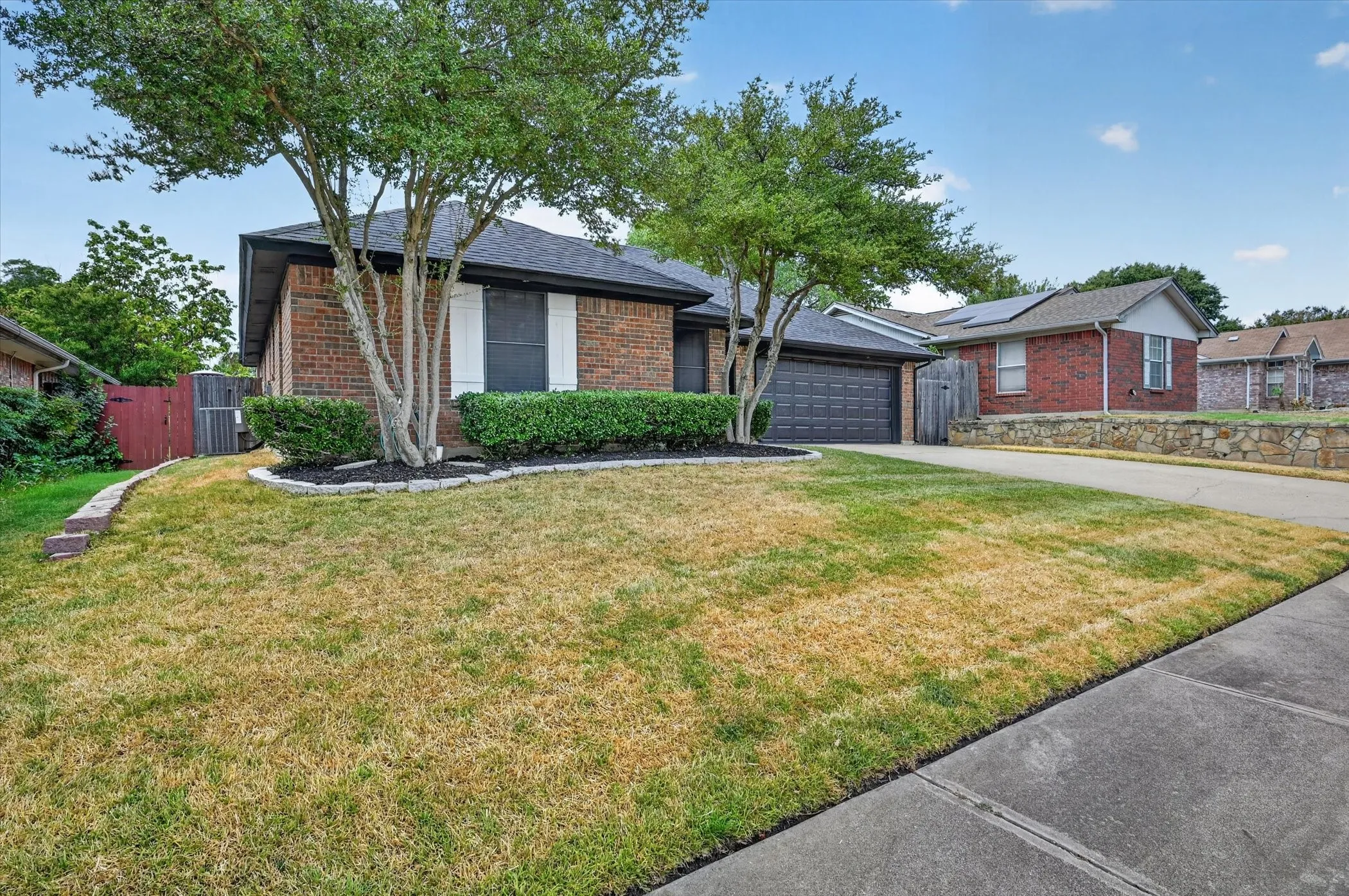 Single Family Residence For Sale in Tarrant County , 8233 Willis Lane, Watauga, Texas 76148, 3 Bedroom, 2 Bathroom, 2 Garage spaces, 1,461 Sqft, built in 1986, mls#21370486, Real Estate Agent in Watauga, Homes For Sale in Tarrant county, Homes For Sale in Watauga, Realtor in Watauga Texas, Real Estate Brokerage Independent Realty Texas, Luminita Cordes Realtor