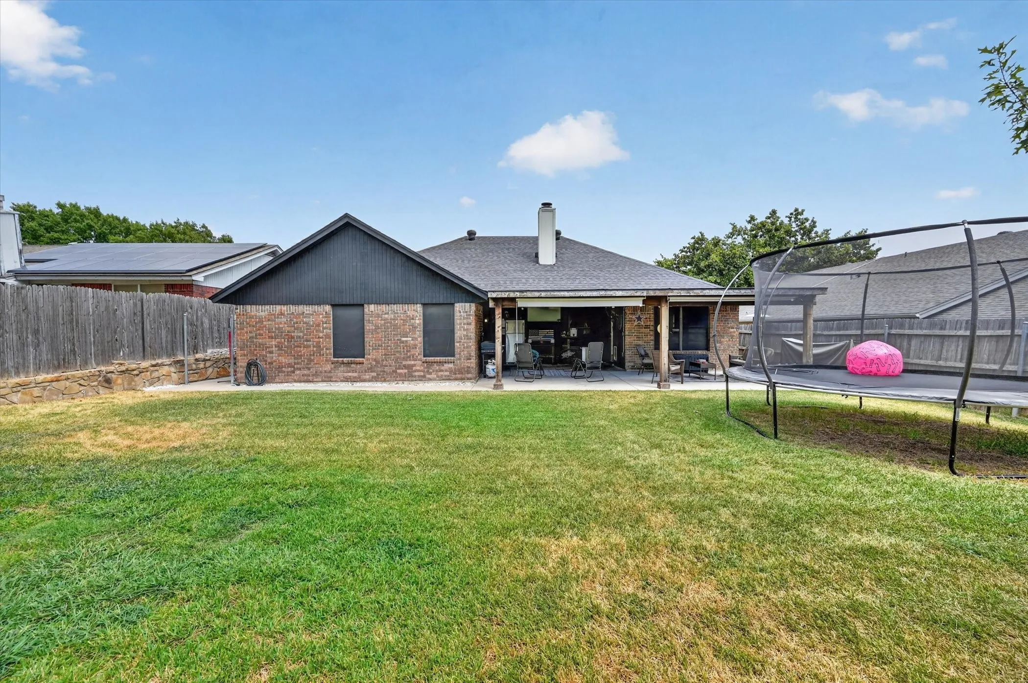 Single Family Residence For Sale in Tarrant County , 8233 Willis Lane, Watauga, Texas 76148, 3 Bedroom, 2 Bathroom, 2 Garage spaces, 1,461 Sqft, built in 1986, mls#21370486, Real Estate Agent in Watauga, Homes For Sale in Tarrant county, Homes For Sale in Watauga, Realtor in Watauga Texas, Real Estate Brokerage Independent Realty Texas, Luminita Cordes Realtor