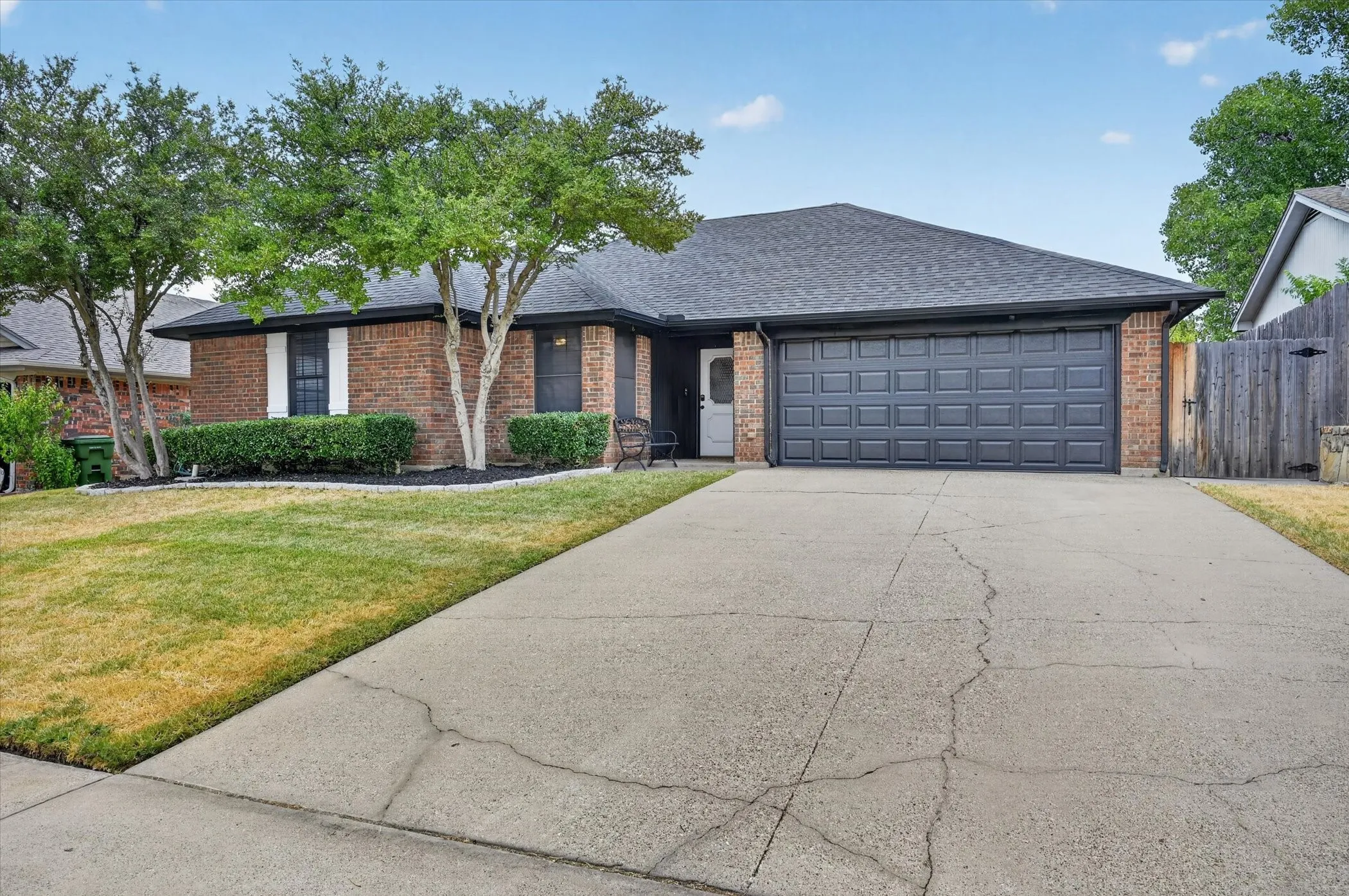 Single Family Residence For Sale in Tarrant County , 8233 Willis Lane, Watauga, Texas 76148, 3 Bedroom, 2 Bathroom, 2 Garage spaces, 1,461 Sqft, built in 1986, mls#21370486, Real Estate Agent in Watauga, Homes For Sale in Tarrant county, Homes For Sale in Watauga, Realtor in Watauga Texas, Real Estate Brokerage Independent Realty Texas, Luminita Cordes Realtor