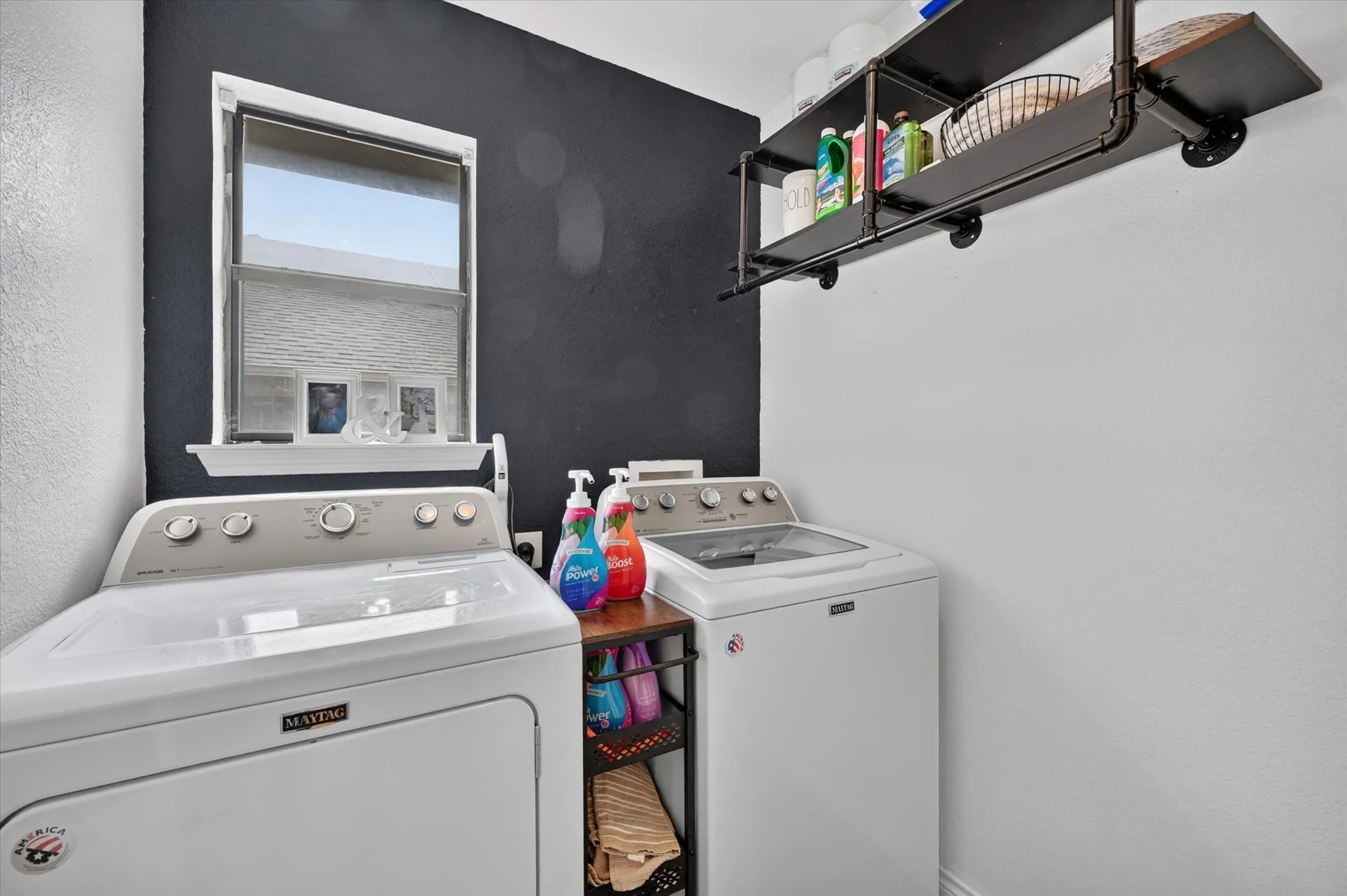 Single Family Residence For Sale in Tarrant County , 8233 Willis Lane, Watauga, Texas 76148, 3 Bedroom, 2 Bathroom, 2 Garage spaces, 1,461 Sqft, built in 1986, mls#21370486, Real Estate Agent in Watauga, Homes For Sale in Tarrant county, Homes For Sale in Watauga, Realtor in Watauga Texas, Real Estate Brokerage Independent Realty Texas, Luminita Cordes Realtor