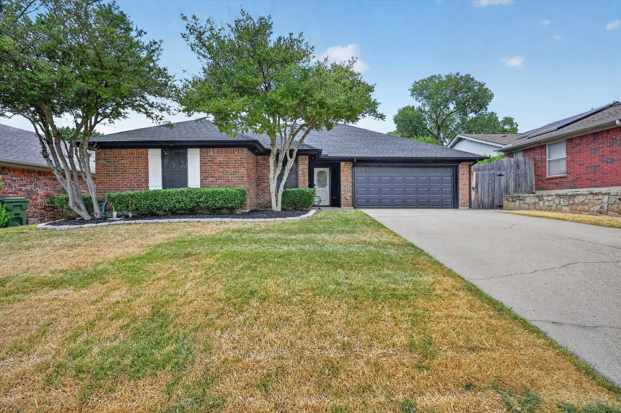 Single Family Residence For Sale in Tarrant County , 8233 Willis Lane, Watauga, Texas 76148, 3 Bedroom, 2 Bathroom, 2 Garage spaces, 1,461 Sqft, built in 1986, mls#21370486, Real Estate Agent in Watauga, Homes For Sale in Tarrant county, Homes For Sale in Watauga, Realtor in Watauga Texas, Real Estate Brokerage Independent Realty Texas, Luminita Cordes Realtor