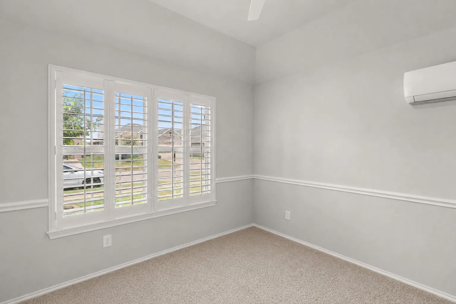 Single Family Residence For Sale in Tarrant County , 4741 Meadow Green Trail, Fort Worth, Texas 76244, 3 Bedroom, 2 Bathroom, 2 Garage spaces, 2,018 Sqft, built in 2016, mls#21371561, Real Estate Agent in Fort Worth, Homes For Sale in Tarrant county, Homes For Sale in Fort Worth, Realtor in Fort Worth Texas, Real Estate Brokerage Independent Realty Texas, Luminita Cordes Realtor