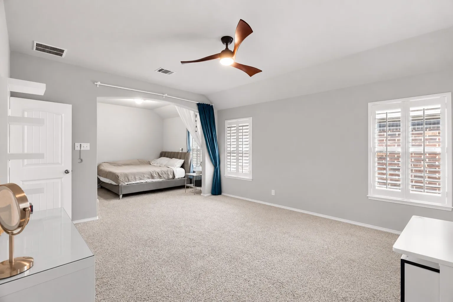Single Family Residence For Sale in Tarrant County , 4741 Meadow Green Trail, Fort Worth, Texas 76244, 3 Bedroom, 2 Bathroom, 2 Garage spaces, 2,018 Sqft, built in 2016, mls#21371561, Real Estate Agent in Fort Worth, Homes For Sale in Tarrant county, Homes For Sale in Fort Worth, Realtor in Fort Worth Texas, Real Estate Brokerage Independent Realty Texas, Luminita Cordes Realtor