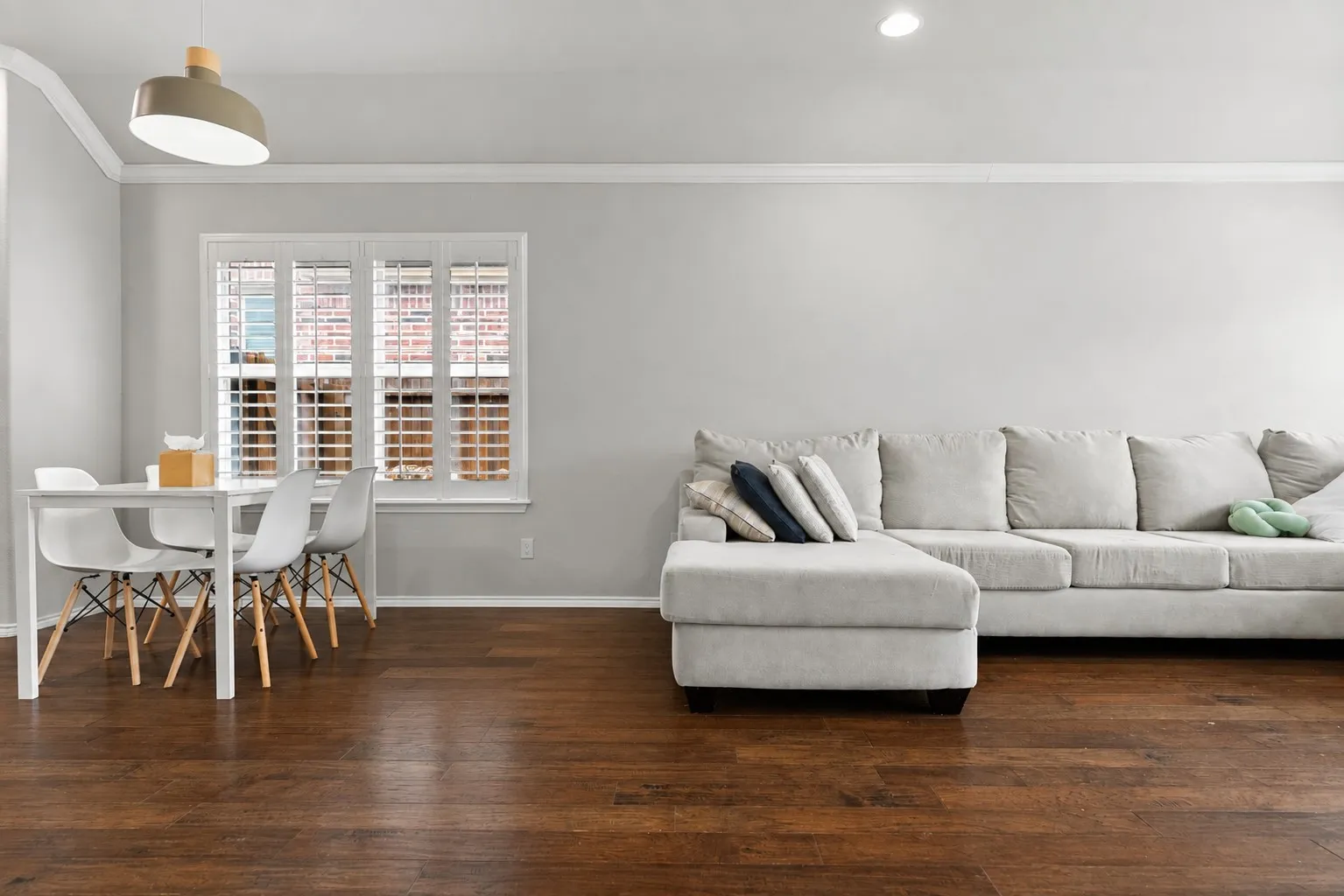 Single Family Residence For Sale in Tarrant County , 4741 Meadow Green Trail, Fort Worth, Texas 76244, 3 Bedroom, 2 Bathroom, 2 Garage spaces, 2,018 Sqft, built in 2016, mls#21371561, Real Estate Agent in Fort Worth, Homes For Sale in Tarrant county, Homes For Sale in Fort Worth, Realtor in Fort Worth Texas, Real Estate Brokerage Independent Realty Texas, Luminita Cordes Realtor