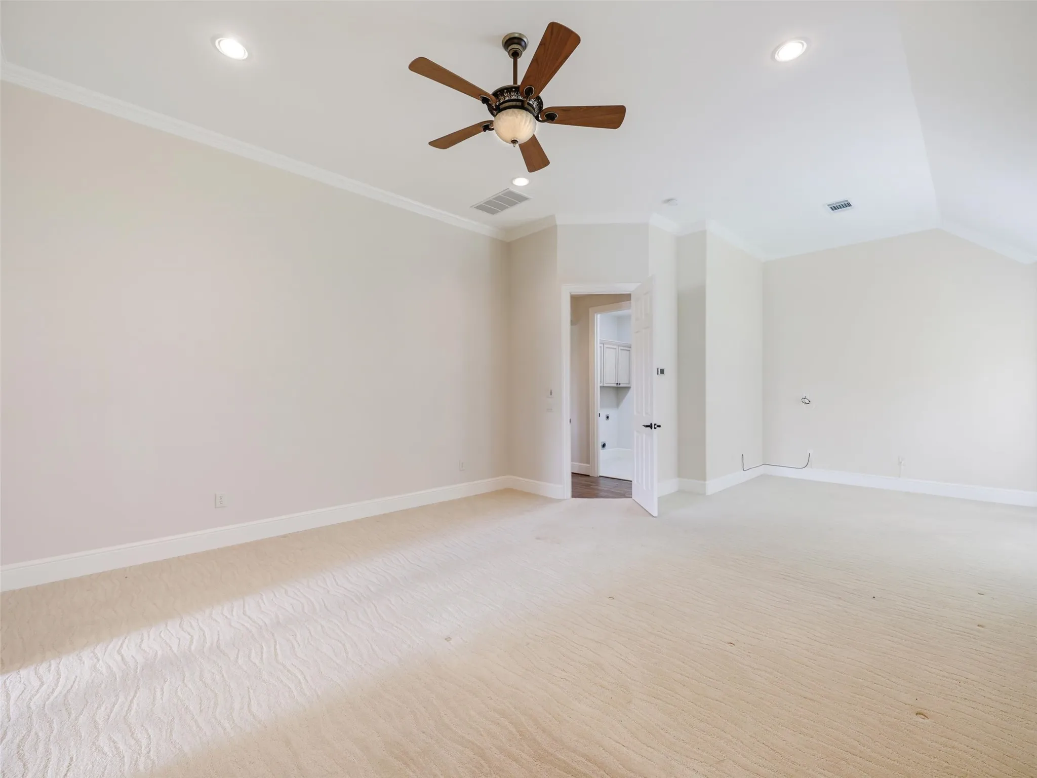 Single Family Residence For Sale in Denton County , 9813 Cypress Street, Denton, Texas 76207, 2 Bedroom, 2 Bathroom, 3 Garage spaces, 2,499 Sqft, built in 2008, mls#21370440, Real Estate Agent in Denton, Homes For Sale in Denton county, Homes For Sale in Denton, Realtor in Denton Texas, Real Estate Brokerage Independent Realty Texas, Luminita Cordes Realtor