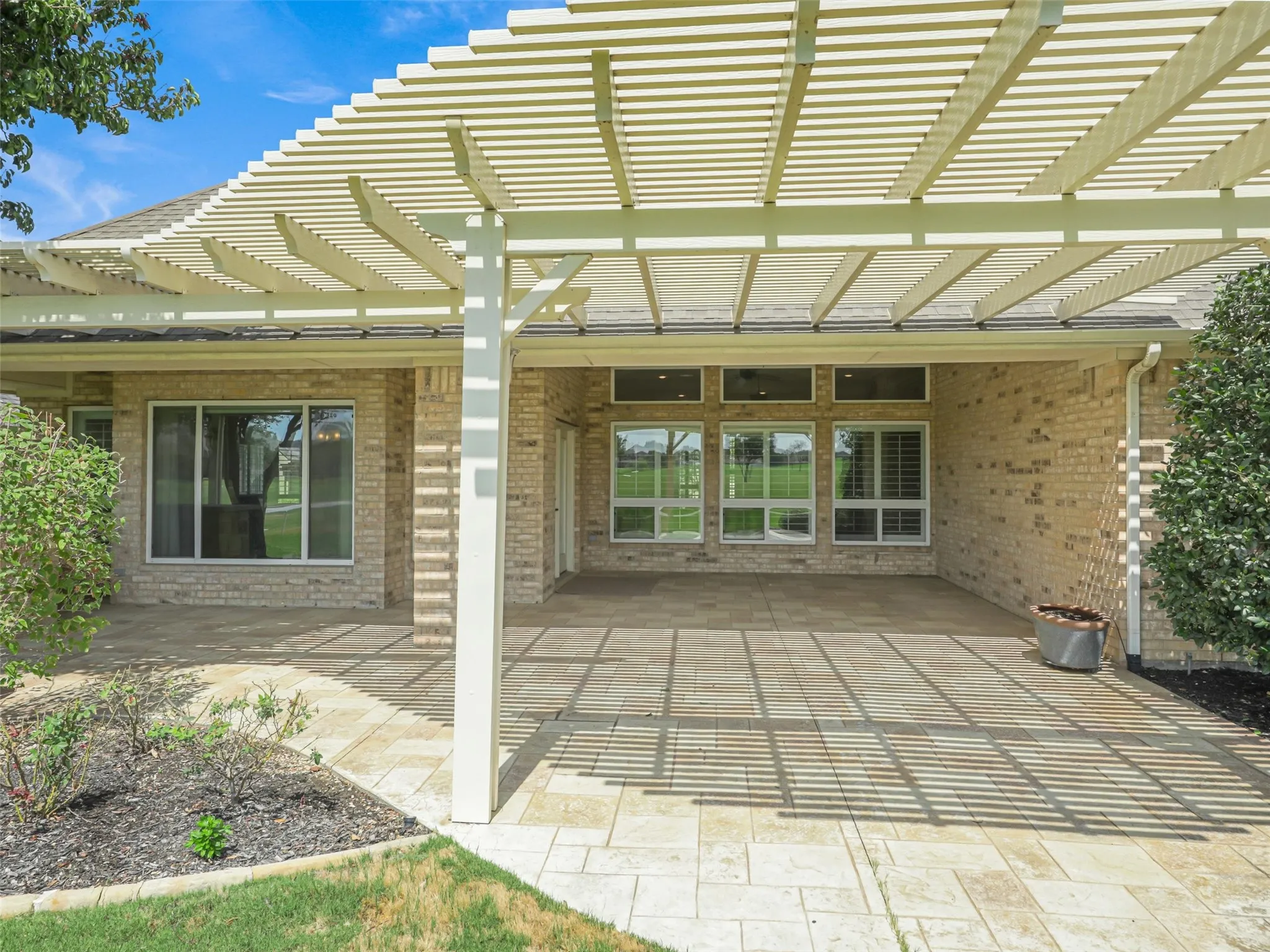 Single Family Residence For Sale in Denton County , 9813 Cypress Street, Denton, Texas 76207, 2 Bedroom, 2 Bathroom, 3 Garage spaces, 2,499 Sqft, built in 2008, mls#21370440, Real Estate Agent in Denton, Homes For Sale in Denton county, Homes For Sale in Denton, Realtor in Denton Texas, Real Estate Brokerage Independent Realty Texas, Luminita Cordes Realtor