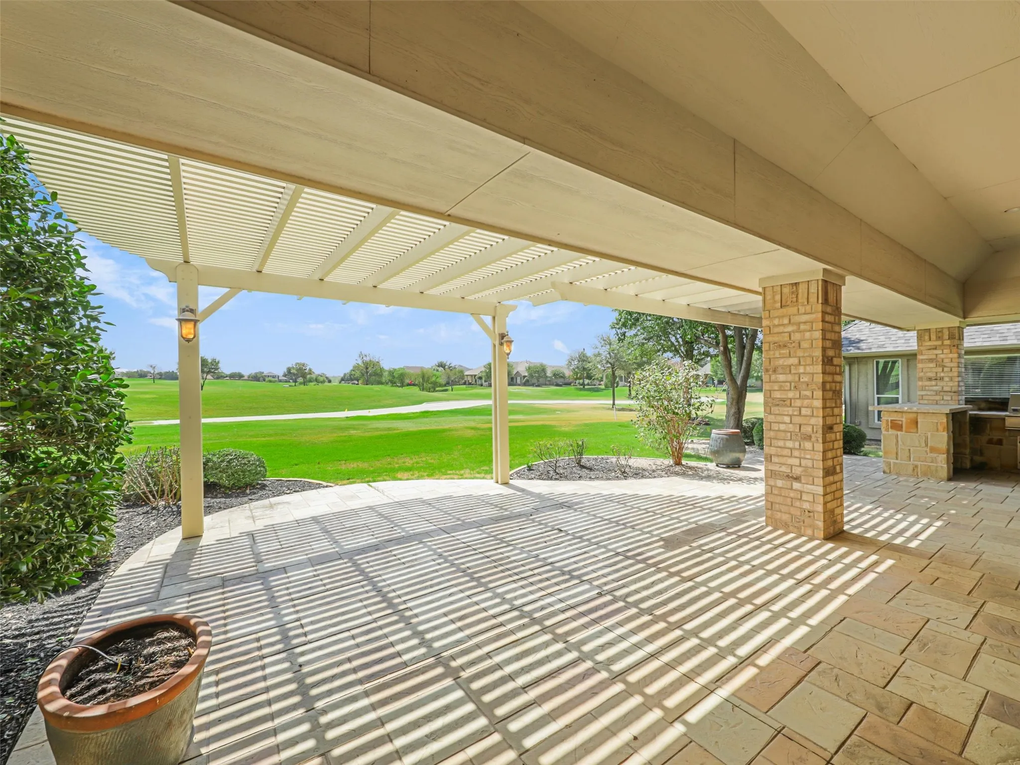 Single Family Residence For Sale in Denton County , 9813 Cypress Street, Denton, Texas 76207, 2 Bedroom, 2 Bathroom, 3 Garage spaces, 2,499 Sqft, built in 2008, mls#21370440, Real Estate Agent in Denton, Homes For Sale in Denton county, Homes For Sale in Denton, Realtor in Denton Texas, Real Estate Brokerage Independent Realty Texas, Luminita Cordes Realtor