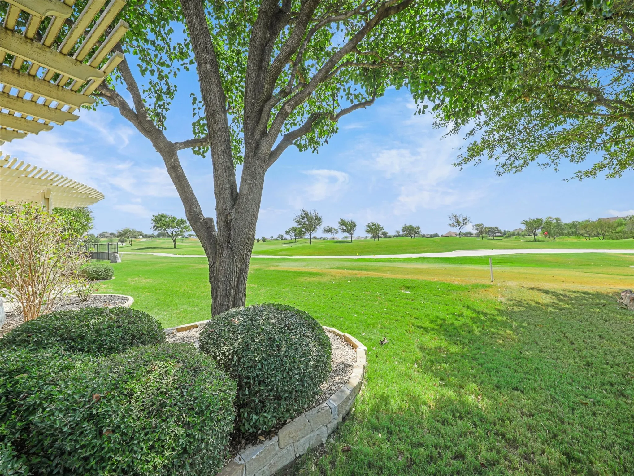 Single Family Residence For Sale in Denton County , 9813 Cypress Street, Denton, Texas 76207, 2 Bedroom, 2 Bathroom, 3 Garage spaces, 2,499 Sqft, built in 2008, mls#21370440, Real Estate Agent in Denton, Homes For Sale in Denton county, Homes For Sale in Denton, Realtor in Denton Texas, Real Estate Brokerage Independent Realty Texas, Luminita Cordes Realtor