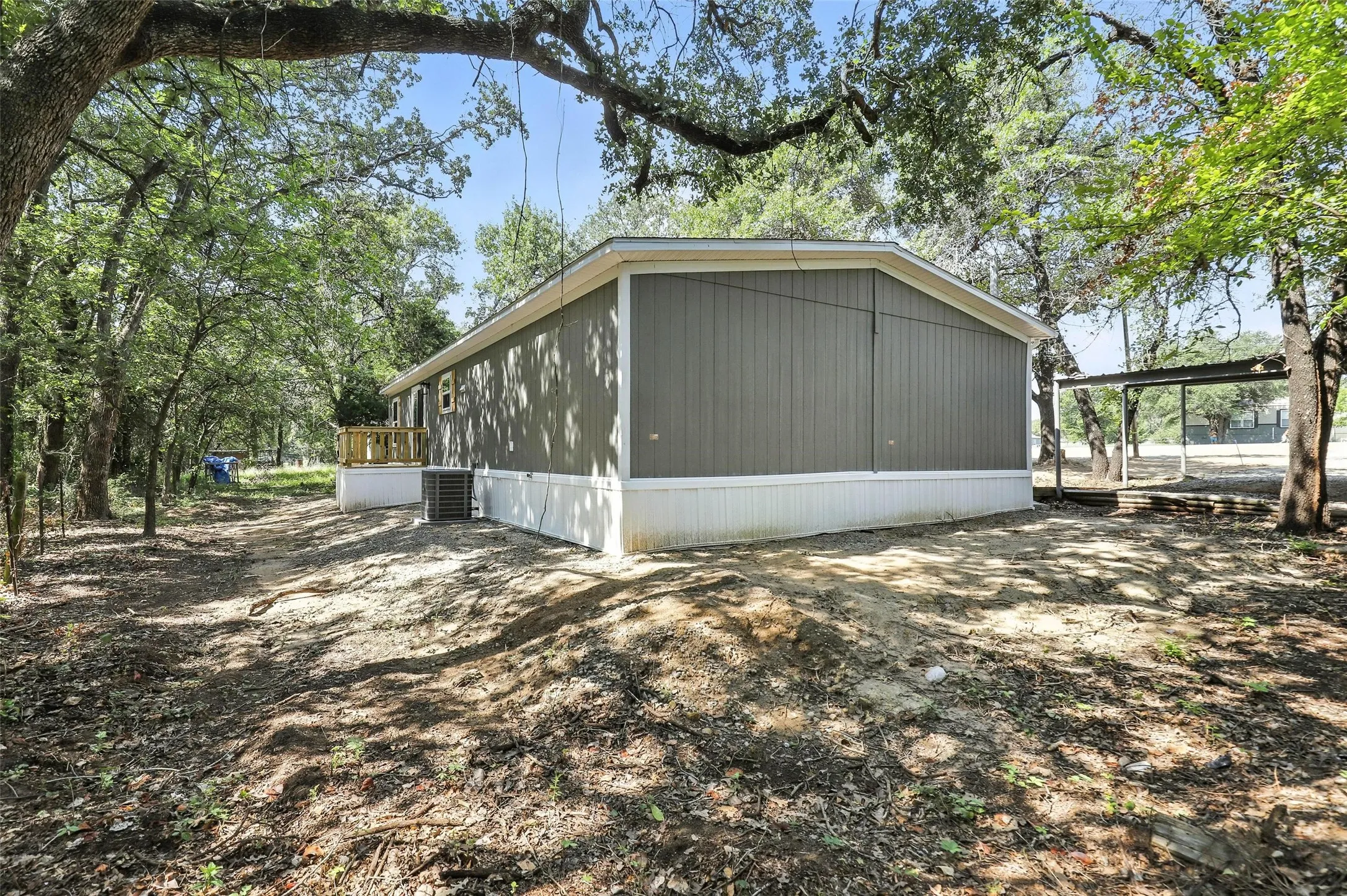 Mobile Home For Sale in Parker County , 131 Kelly Court, Azle, Texas 76020, 4 Bedroom, 2 Bathroom, Garage spaces, 1,475 Sqft, built in 2025, mls#21354162, Real Estate Agent in Azle, Homes For Sale in Parker county, Homes For Sale in Azle, Realtor in Azle Texas, Real Estate Brokerage Independent Realty Texas, Luminita Cordes Realtor