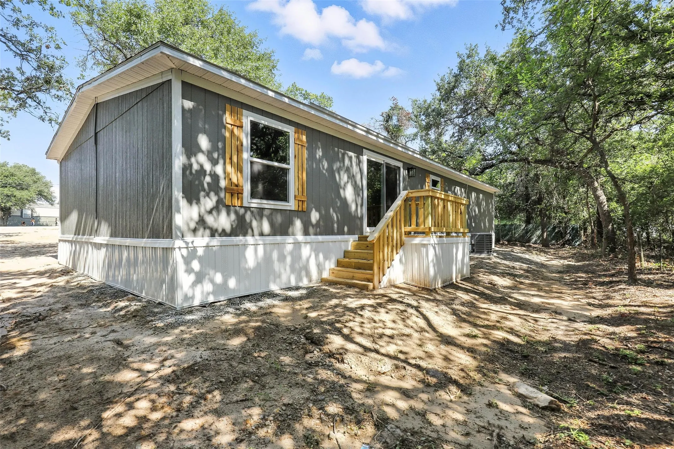 Mobile Home For Sale in Parker County , 131 Kelly Court, Azle, Texas 76020, 4 Bedroom, 2 Bathroom, Garage spaces, 1,475 Sqft, built in 2025, mls#21354162, Real Estate Agent in Azle, Homes For Sale in Parker county, Homes For Sale in Azle, Realtor in Azle Texas, Real Estate Brokerage Independent Realty Texas, Luminita Cordes Realtor