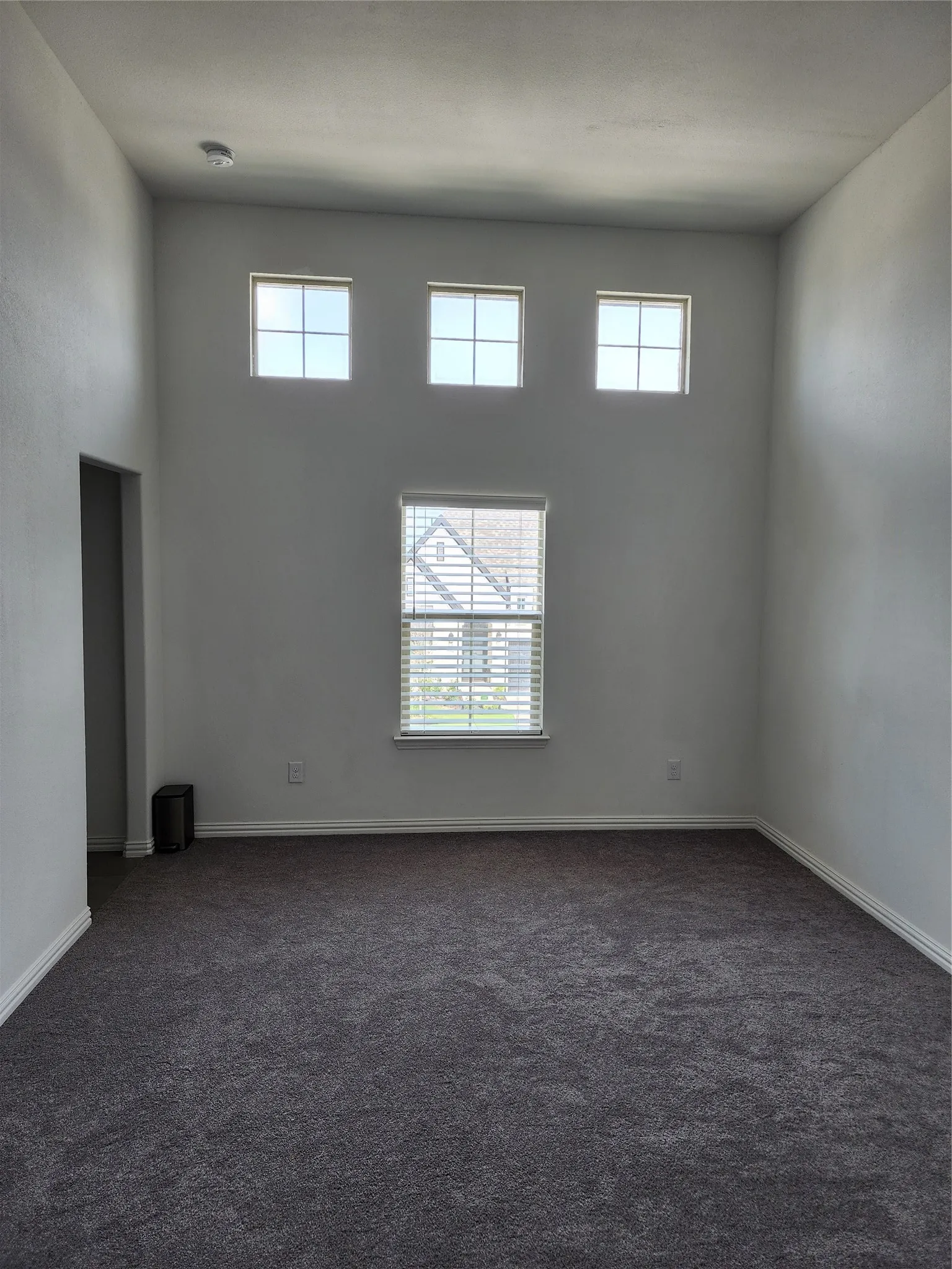 Single Family Residence For Rent in Collin County , 3903 hudson Street, Melissa, Texas 75454, 5 Bedroom, 4 Bathroom, 2 Garage spaces, 3,551 Sqft, built in 2022, mls#21371567, Real Estate Agent in Melissa, Homes For Rent in Collin county, Homes For Rent in Melissa, Realtor in Melissa Texas, Real Estate Brokerage Independent Realty Texas, Luminita Cordes Realtor