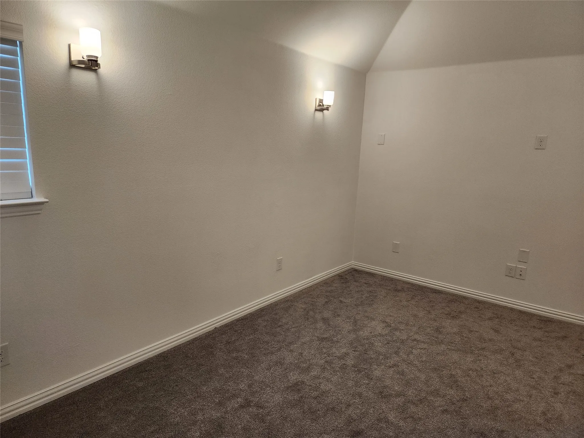 Single Family Residence For Rent in Collin County , 3903 hudson Street, Melissa, Texas 75454, 5 Bedroom, 4 Bathroom, 2 Garage spaces, 3,551 Sqft, built in 2022, mls#21371567, Real Estate Agent in Melissa, Homes For Rent in Collin county, Homes For Rent in Melissa, Realtor in Melissa Texas, Real Estate Brokerage Independent Realty Texas, Luminita Cordes Realtor