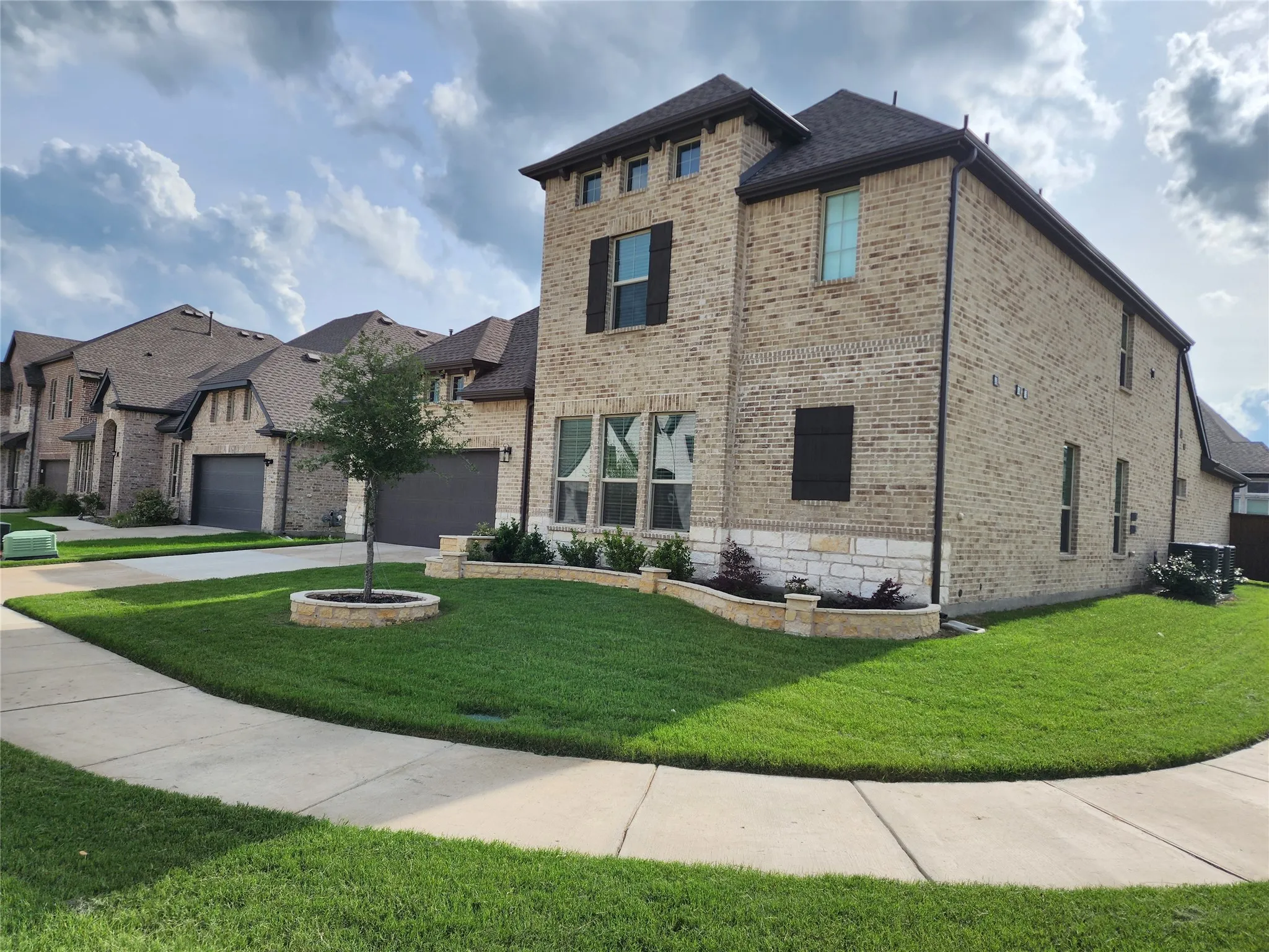 Single Family Residence For Rent in Collin County , 3903 hudson Street, Melissa, Texas 75454, 5 Bedroom, 4 Bathroom, 2 Garage spaces, 3,551 Sqft, built in 2022, mls#21371567, Real Estate Agent in Melissa, Homes For Rent in Collin county, Homes For Rent in Melissa, Realtor in Melissa Texas, Real Estate Brokerage Independent Realty Texas, Luminita Cordes Realtor