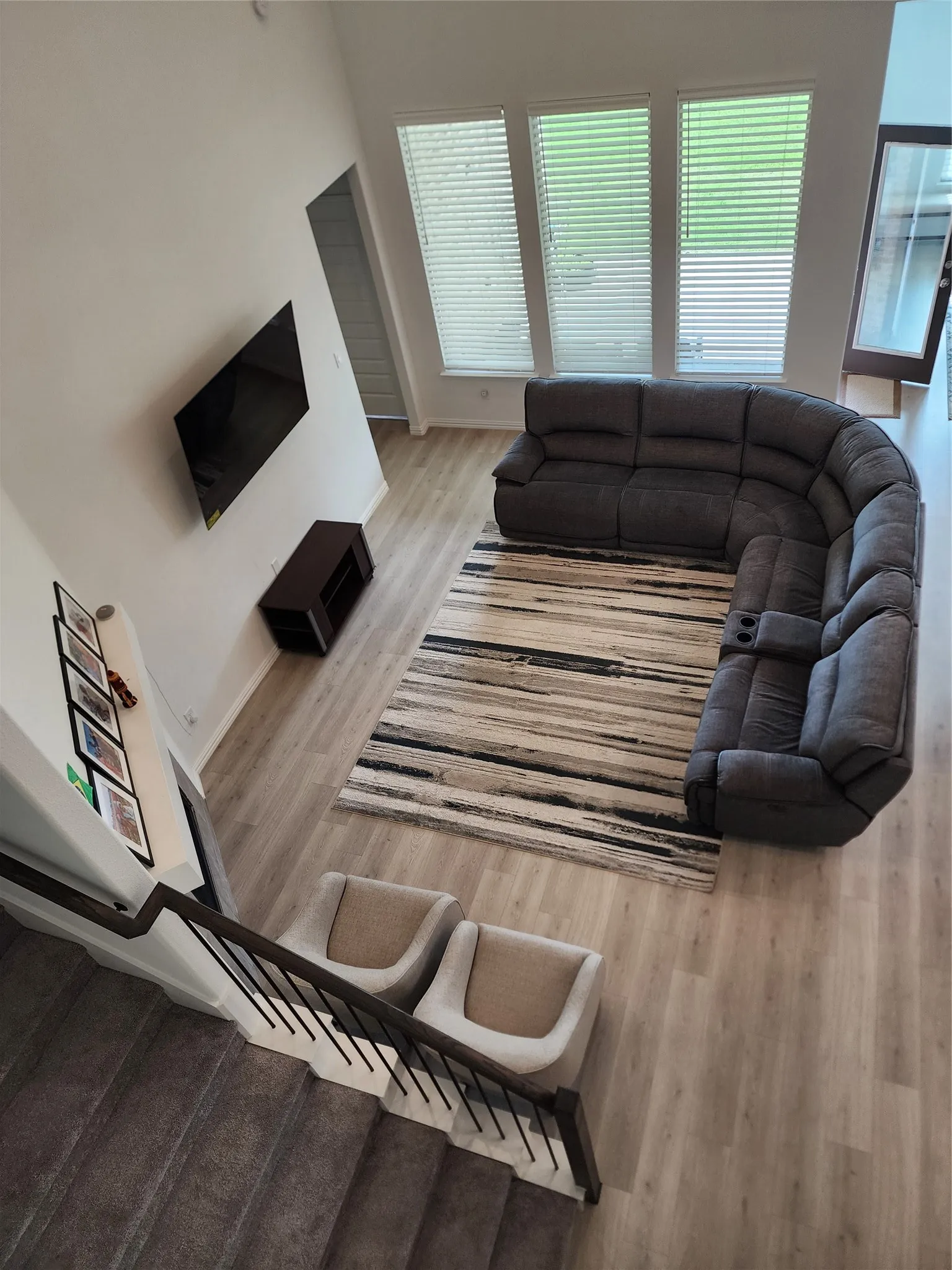Single Family Residence For Rent in Collin County , 3903 hudson Street, Melissa, Texas 75454, 5 Bedroom, 4 Bathroom, 2 Garage spaces, 3,551 Sqft, built in 2022, mls#21371567, Real Estate Agent in Melissa, Homes For Rent in Collin county, Homes For Rent in Melissa, Realtor in Melissa Texas, Real Estate Brokerage Independent Realty Texas, Luminita Cordes Realtor