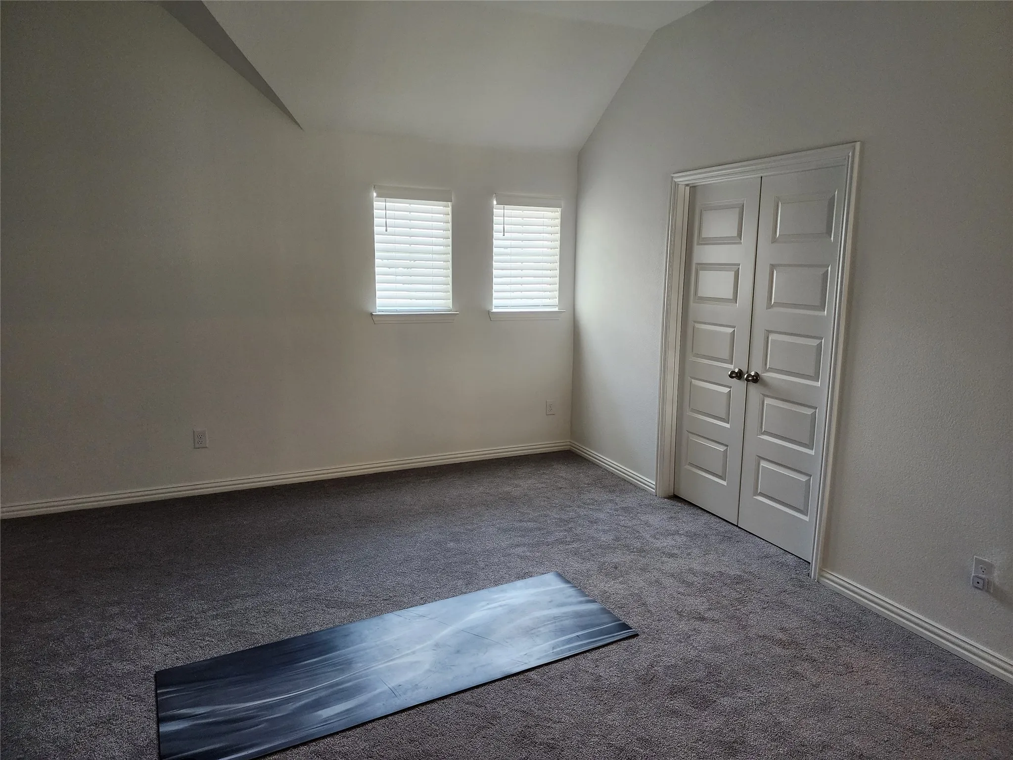 Single Family Residence For Rent in Collin County , 3903 hudson Street, Melissa, Texas 75454, 5 Bedroom, 4 Bathroom, 2 Garage spaces, 3,551 Sqft, built in 2022, mls#21371567, Real Estate Agent in Melissa, Homes For Rent in Collin county, Homes For Rent in Melissa, Realtor in Melissa Texas, Real Estate Brokerage Independent Realty Texas, Luminita Cordes Realtor
