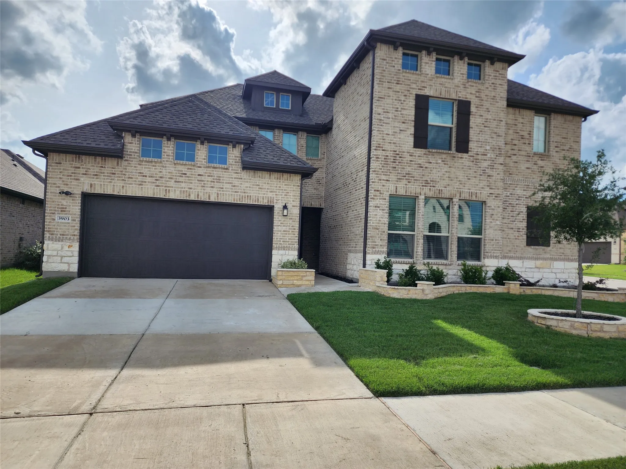 Single Family Residence For Rent in Collin County , 3903 hudson Street, Melissa, Texas 75454, 5 Bedroom, 4 Bathroom, 2 Garage spaces, 3,551 Sqft, built in 2022, mls#21371567, Real Estate Agent in Melissa, Homes For Rent in Collin county, Homes For Rent in Melissa, Realtor in Melissa Texas, Real Estate Brokerage Independent Realty Texas, Luminita Cordes Realtor
