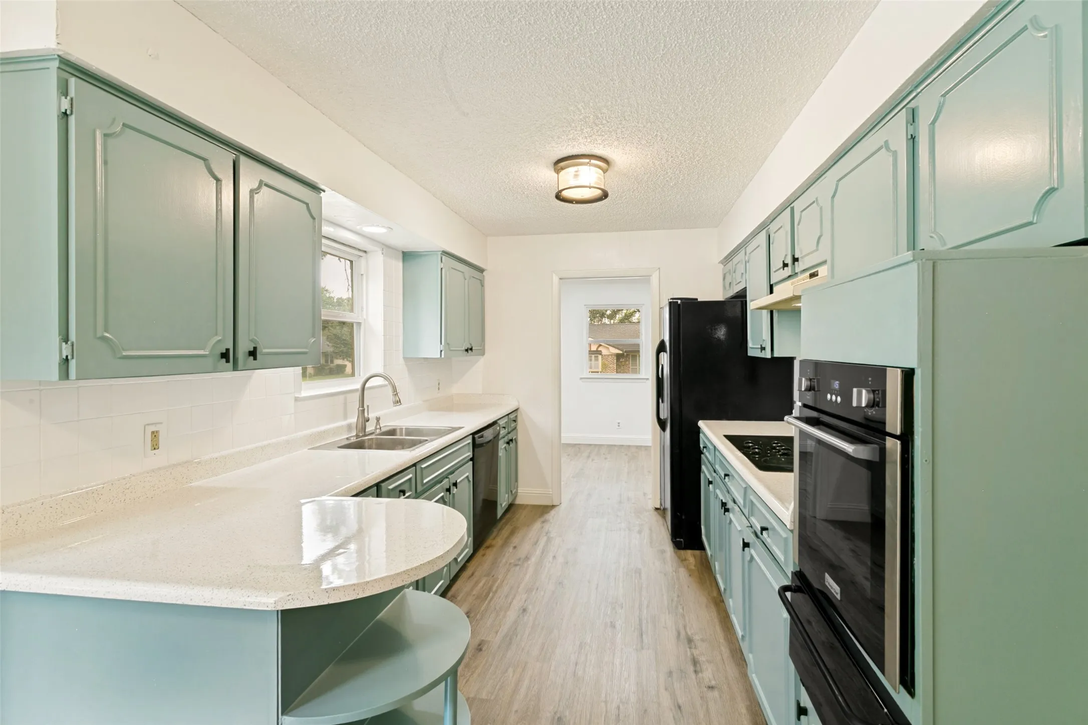 Single Family Residence For Sale in Tarrant County , 7449 Monterrey Drive, Fort Worth, Texas 76112, 3 Bedroom, 2 Bathroom, 2 Garage spaces, 1,966 Sqft, built in 1966, mls#21371452, Real Estate Agent in Fort Worth, Homes For Sale in Tarrant county, Homes For Sale in Fort Worth, Realtor in Fort Worth Texas, Real Estate Brokerage Independent Realty Texas, Luminita Cordes Realtor