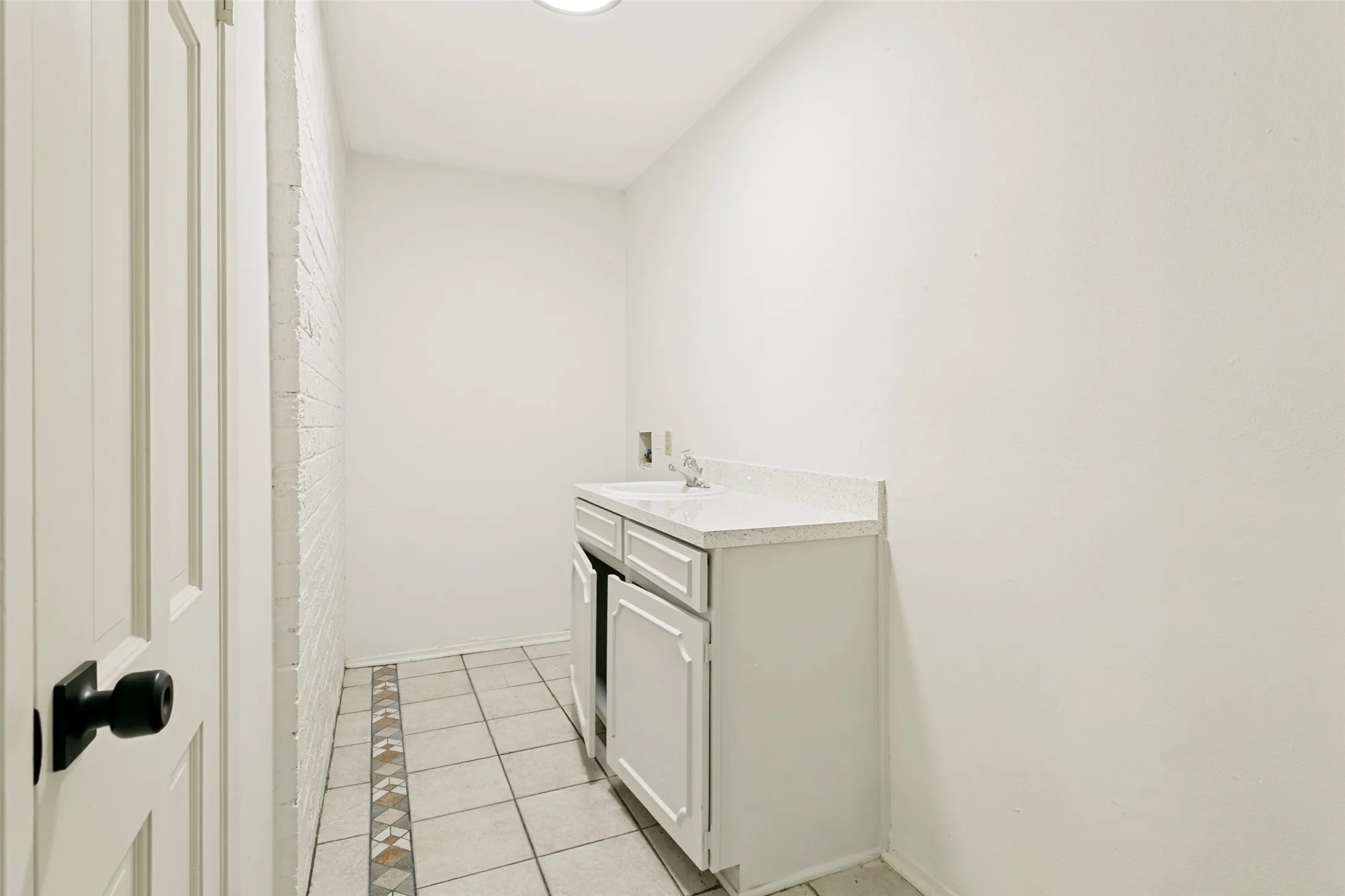 Single Family Residence For Sale in Tarrant County , 7449 Monterrey Drive, Fort Worth, Texas 76112, 3 Bedroom, 2 Bathroom, 2 Garage spaces, 1,966 Sqft, built in 1966, mls#21371452, Real Estate Agent in Fort Worth, Homes For Sale in Tarrant county, Homes For Sale in Fort Worth, Realtor in Fort Worth Texas, Real Estate Brokerage Independent Realty Texas, Luminita Cordes Realtor