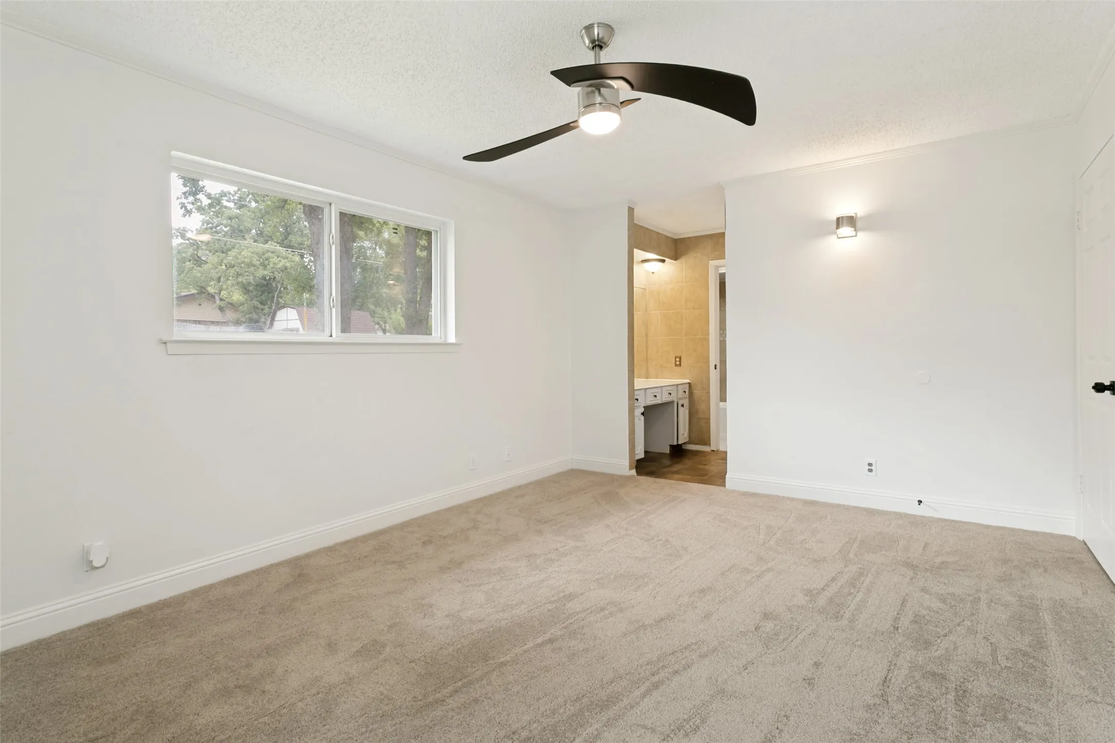 Single Family Residence For Sale in Tarrant County , 7449 Monterrey Drive, Fort Worth, Texas 76112, 3 Bedroom, 2 Bathroom, 2 Garage spaces, 1,966 Sqft, built in 1966, mls#21371452, Real Estate Agent in Fort Worth, Homes For Sale in Tarrant county, Homes For Sale in Fort Worth, Realtor in Fort Worth Texas, Real Estate Brokerage Independent Realty Texas, Luminita Cordes Realtor