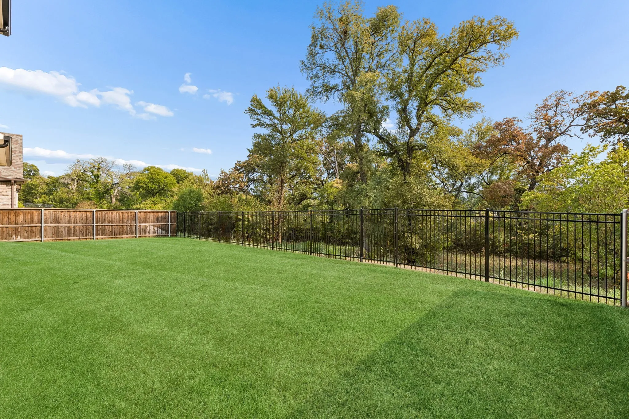 Single Family Residence For Sale in Tarrant County , 1770 Coopers Hawk Drive, Arlington, Texas 76005, 5 Bedroom, 6 Bathroom, 3 Garage spaces, 4,795 Sqft, built in 2026, mls#21370576, Real Estate Agent in Arlington, Homes For Sale in Tarrant county, Homes For Sale in Arlington, Realtor in Arlington Texas, Real Estate Brokerage Independent Realty Texas, Luminita Cordes Realtor