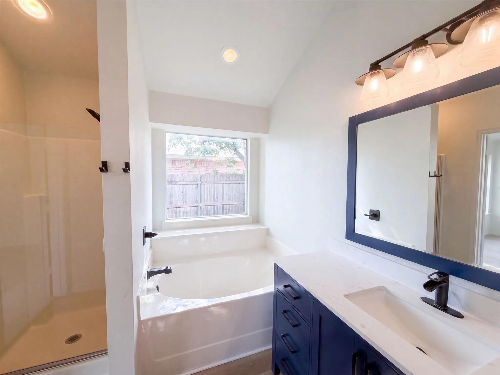 Single Family Residence For Sale in Denton County , 825 Dixon Lane, Denton, Texas 76207, 4 Bedroom, 2 Bathroom, 2 Garage spaces, 1,729 Sqft, built in 2001, mls#21371569, Real Estate Agent in Denton, Homes For Sale in Denton county, Homes For Sale in Denton, Realtor in Denton Texas, Real Estate Brokerage Independent Realty Texas, Luminita Cordes Realtor