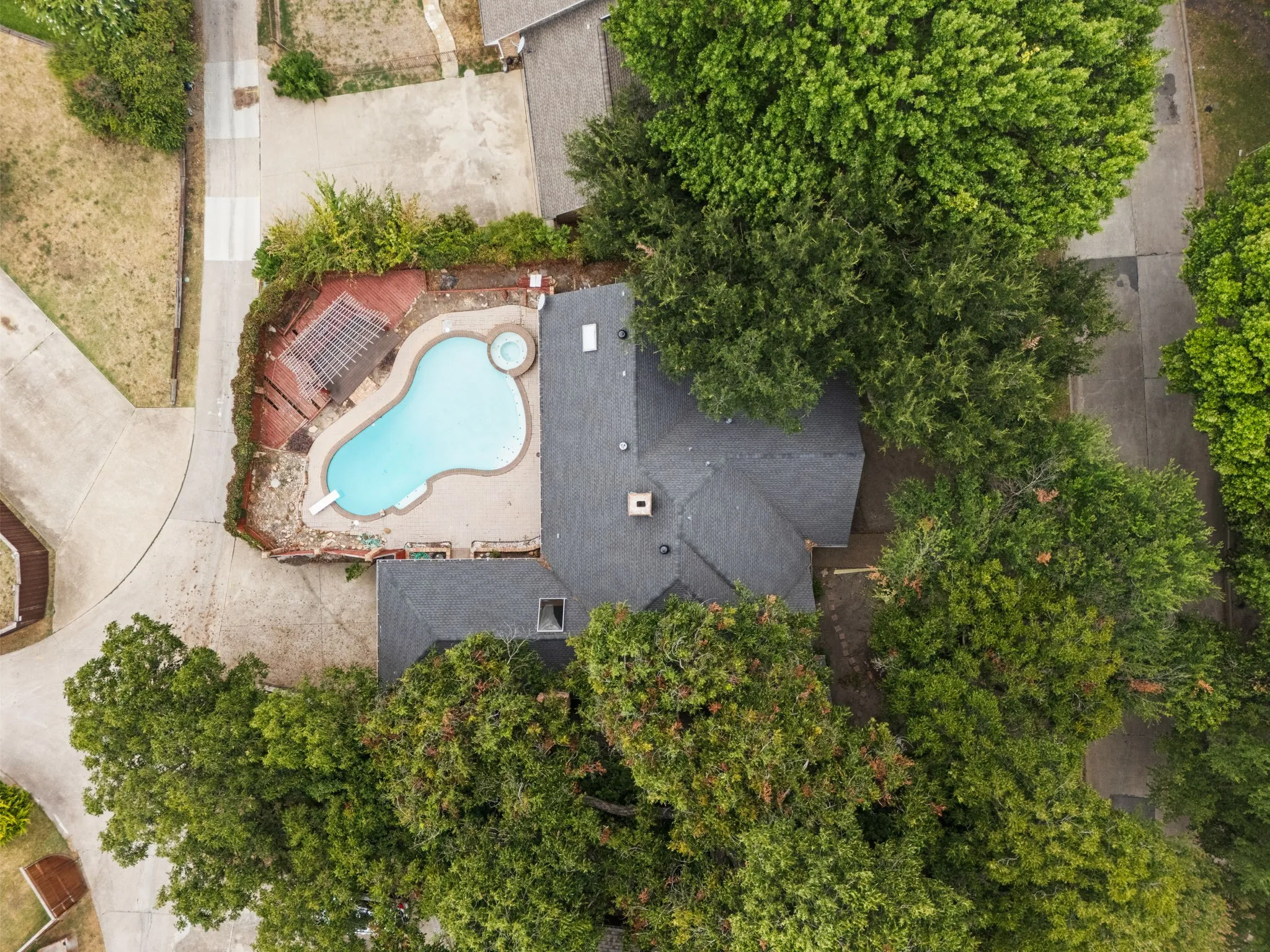 Single Family Residence For Sale in Rockwall County , 521 Shoreview Drive, Rockwall, Texas 75087, 4 Bedroom, 3 Bathroom, 2 Garage spaces, 2,796 Sqft, built in 1987, mls#21368766, Real Estate Agent in Rockwall, Homes For Sale in Rockwall county, Homes For Sale in Rockwall, Realtor in Rockwall Texas, Real Estate Brokerage Independent Realty Texas, Luminita Cordes Realtor