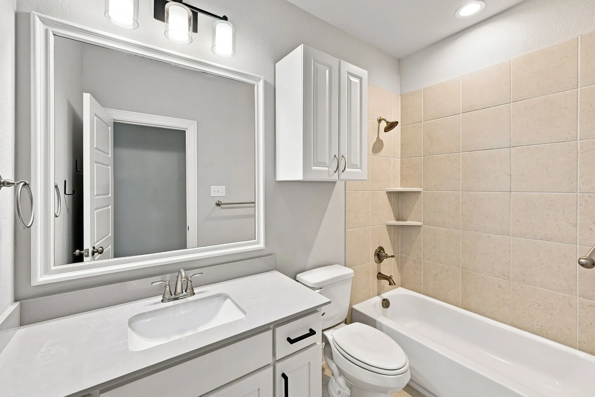 Upstairs guest bathroom